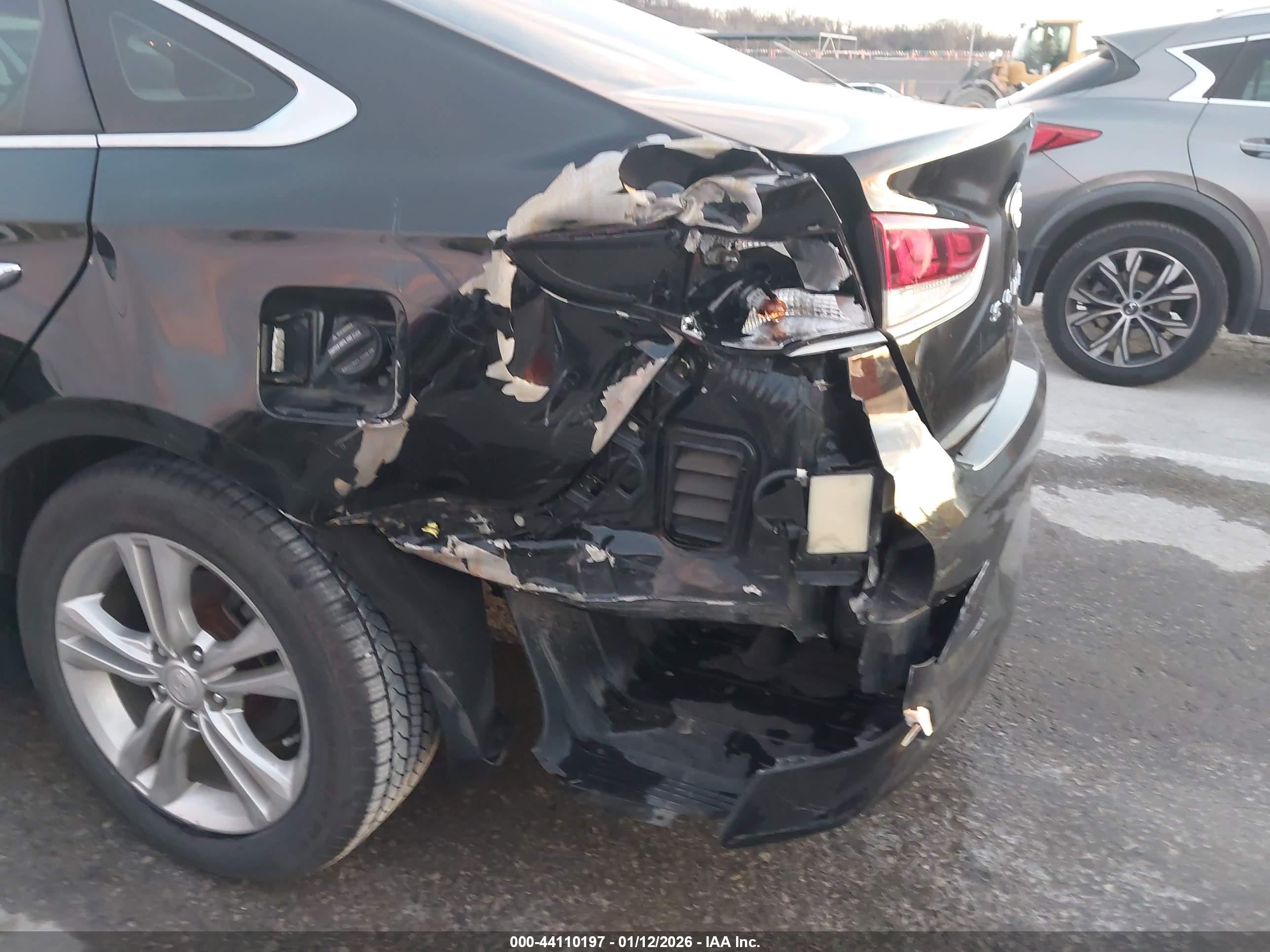 HYUNDAI SONATA image 6
