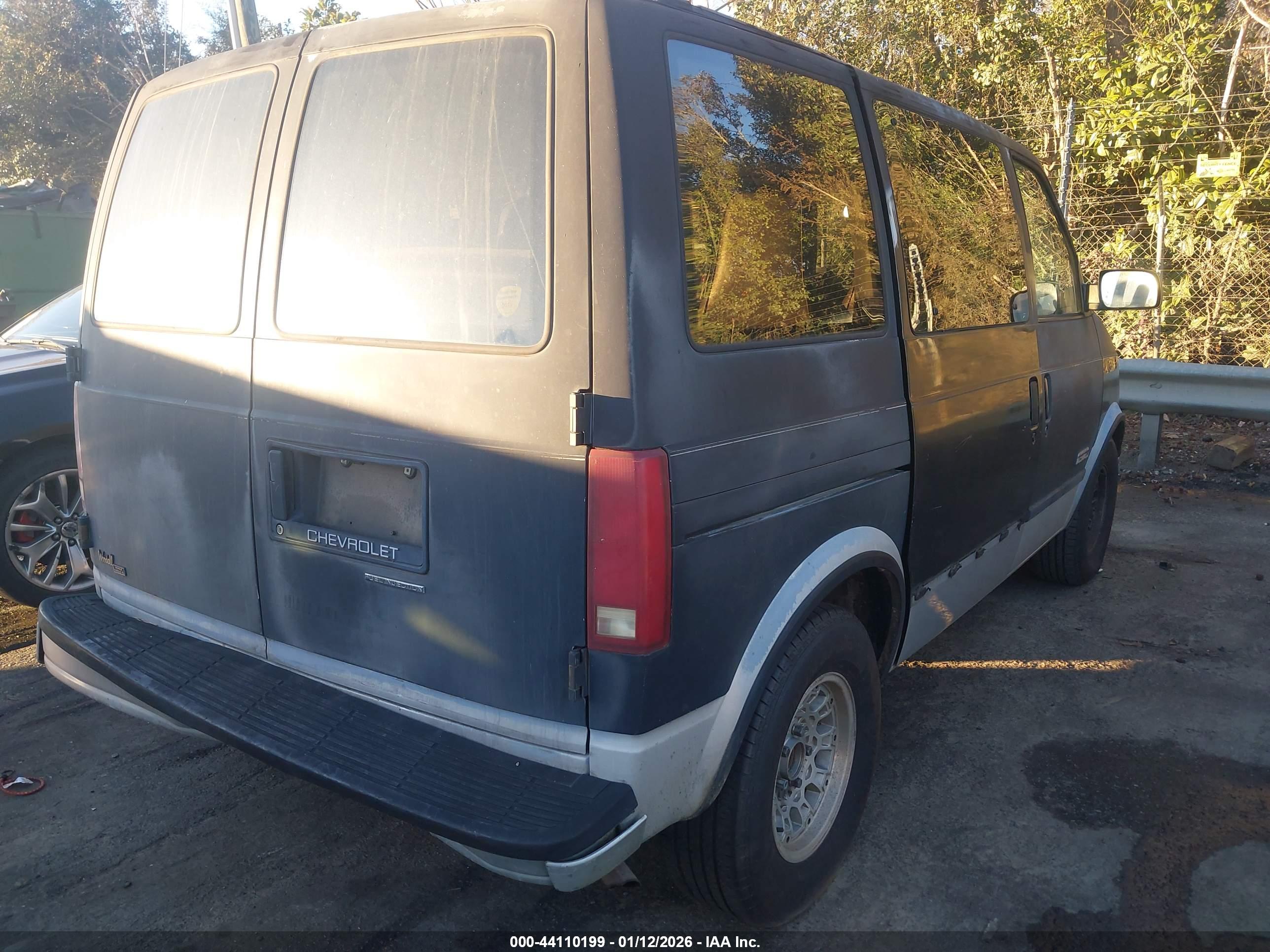 CHEVROLET ASTRO image 4