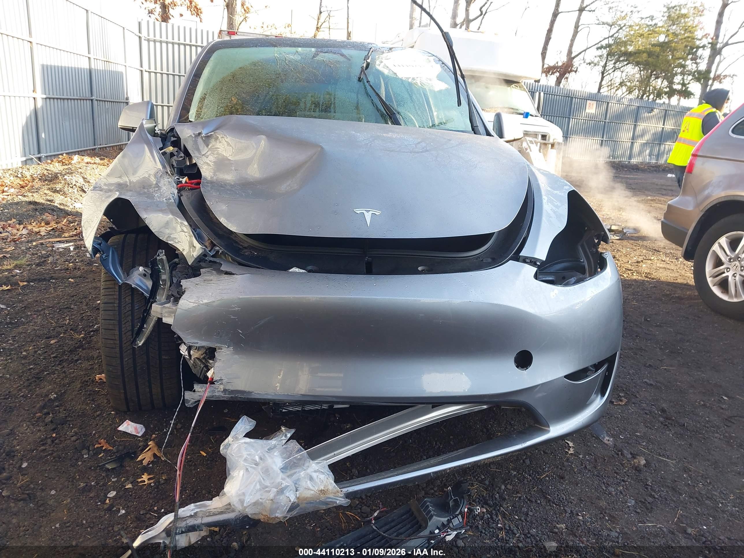 TESLA MODEL image 6
