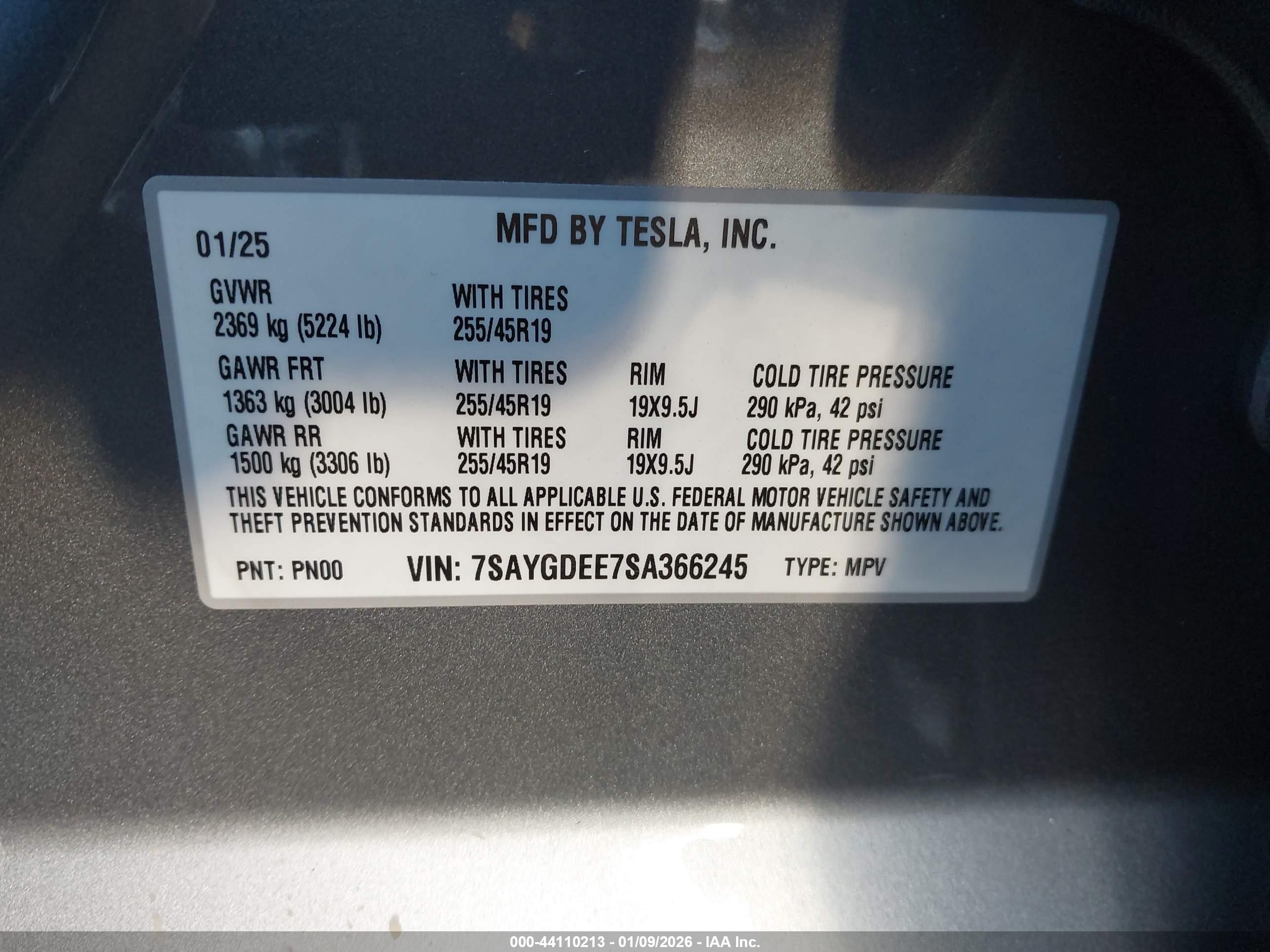 TESLA MODEL image 9