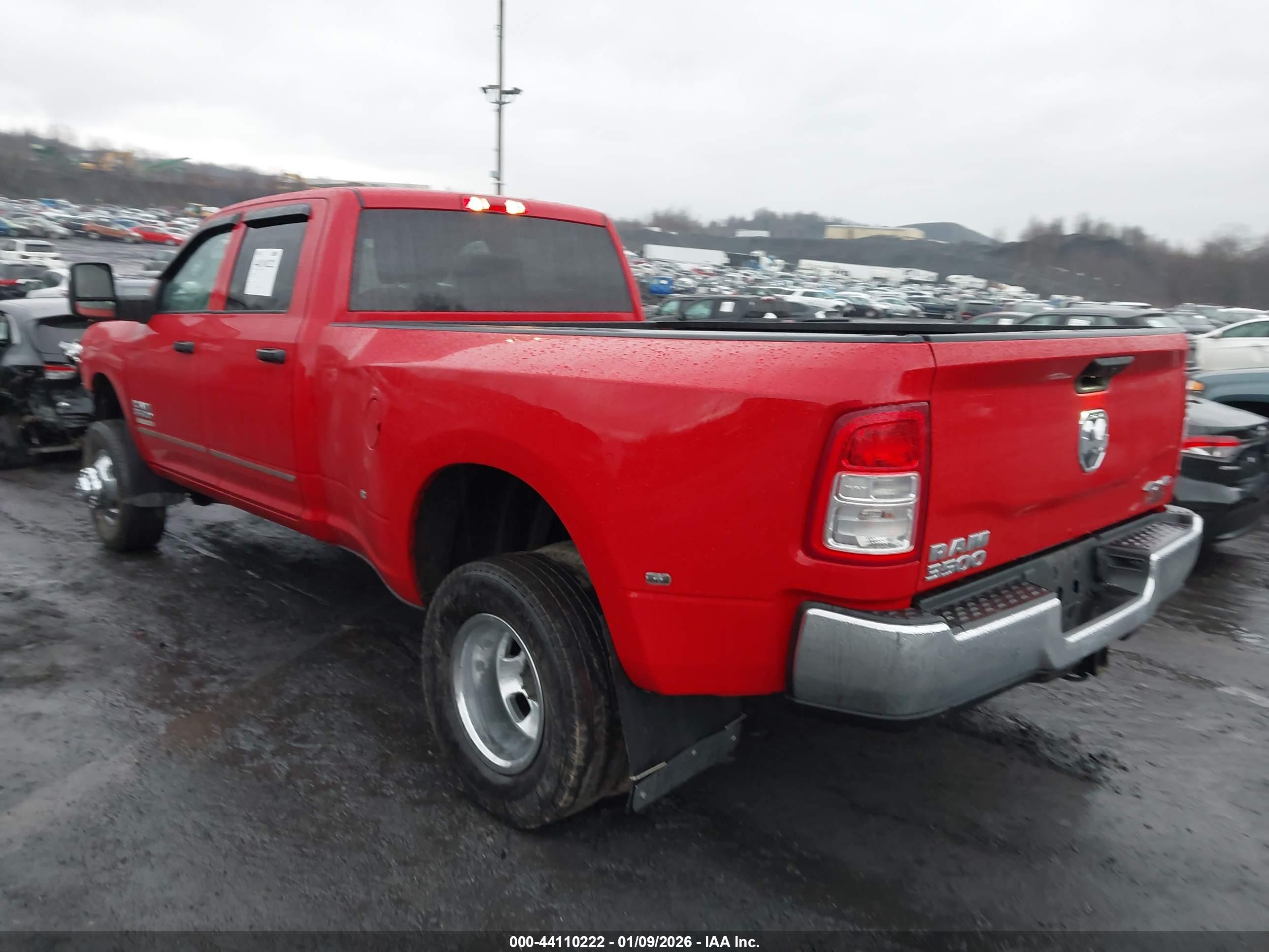 RAM 3500 image 3