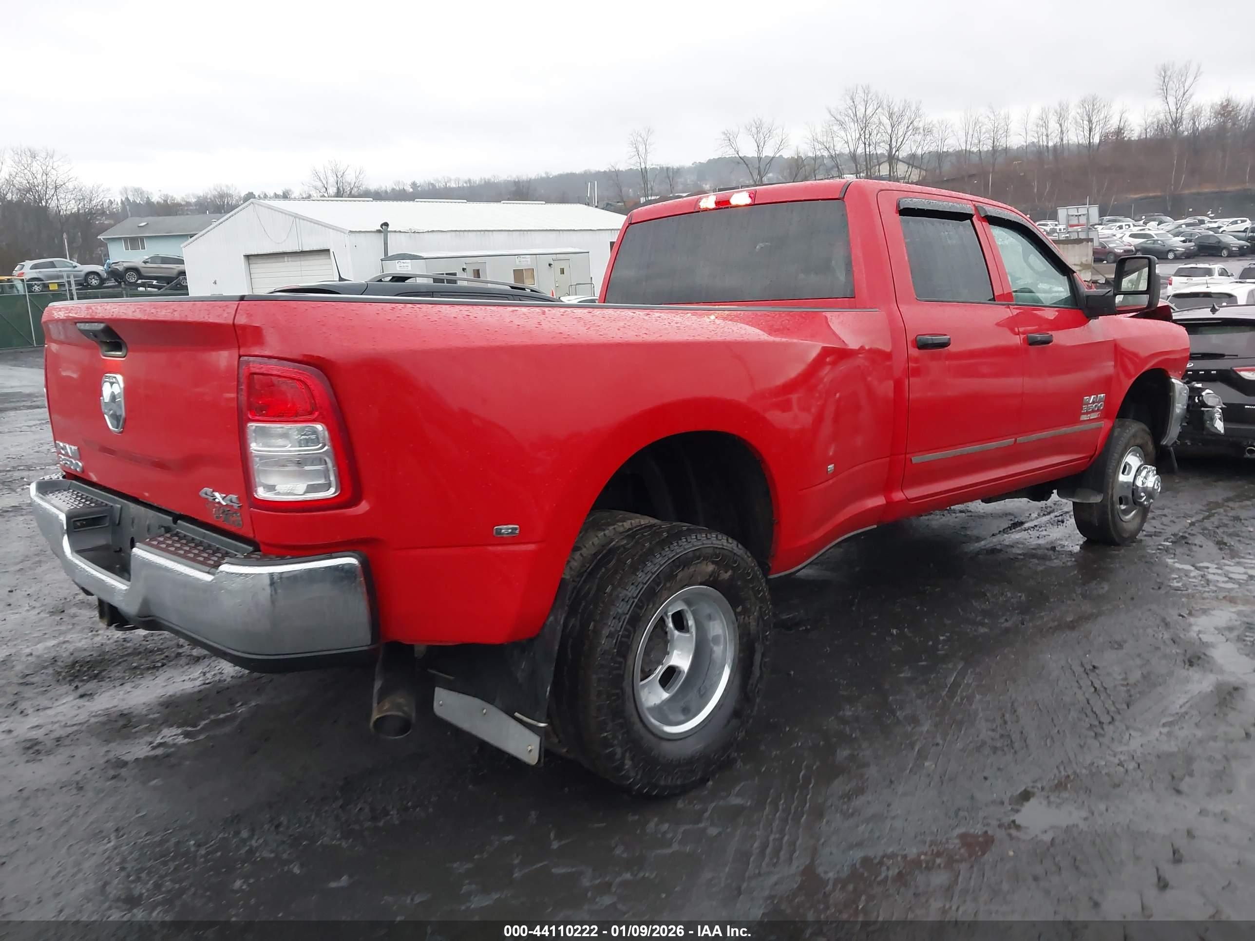 RAM 3500 image 4