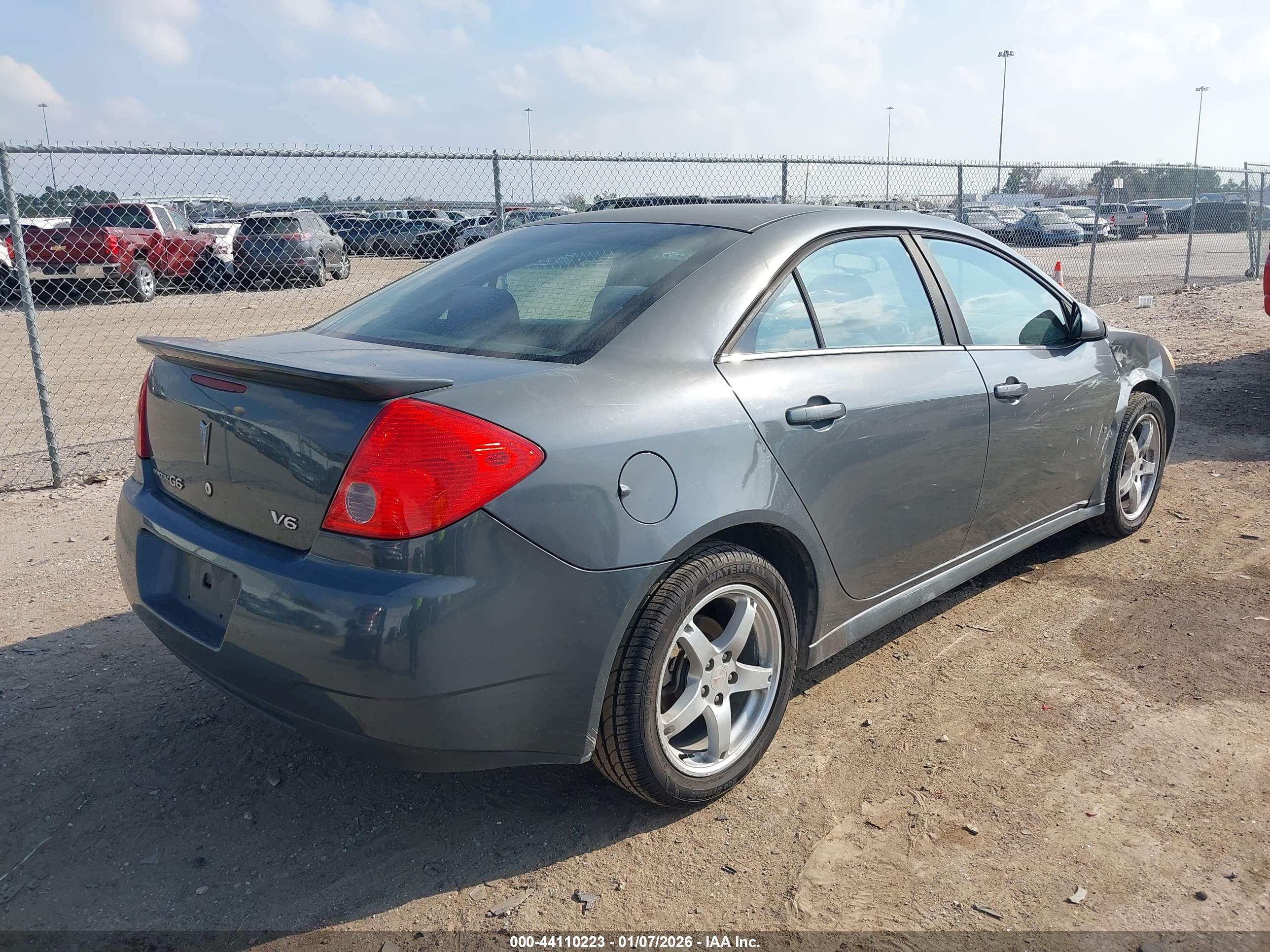 PONTIAC G6 image 4