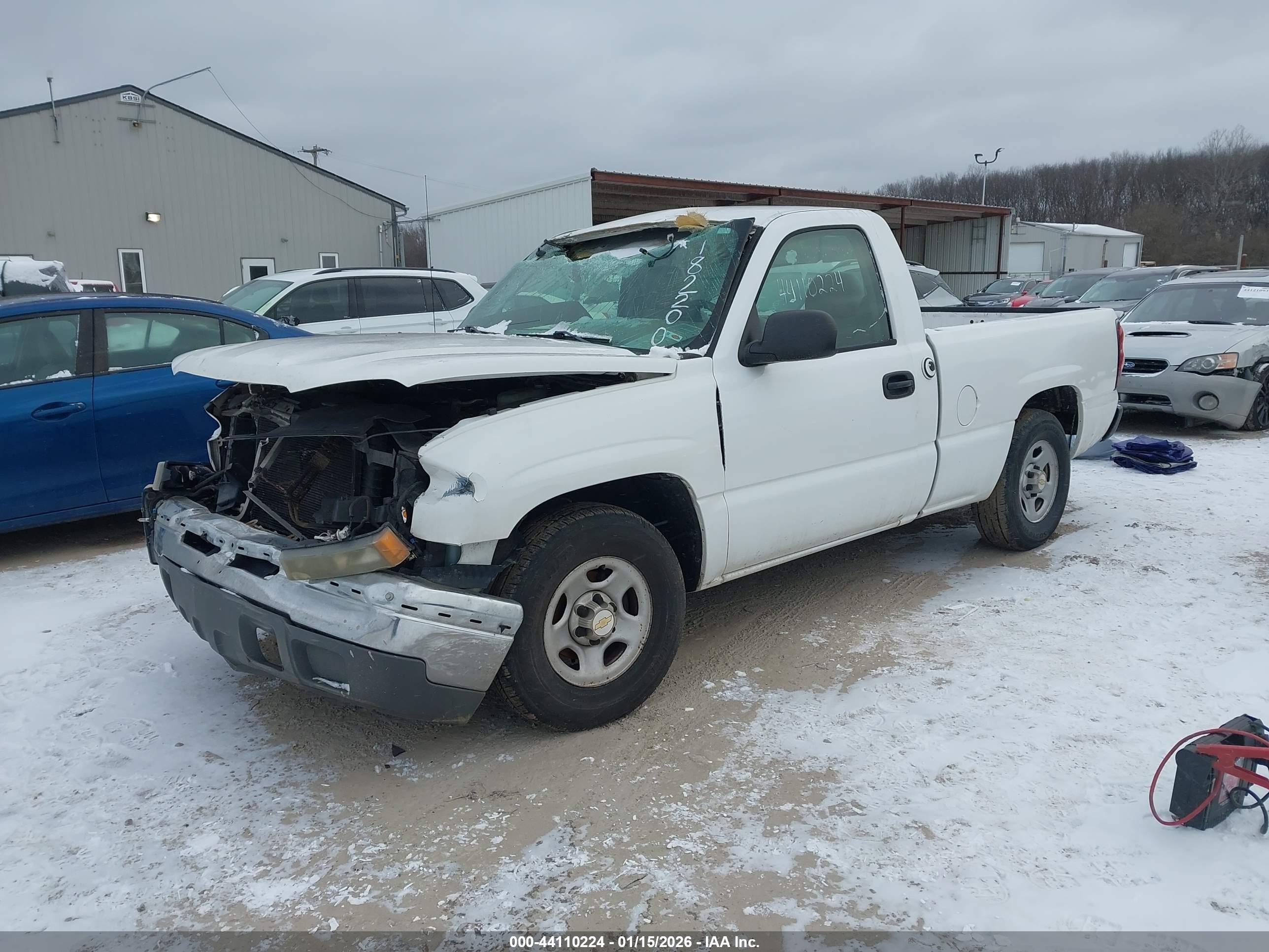 CHEVROLET SILVERADO image 2