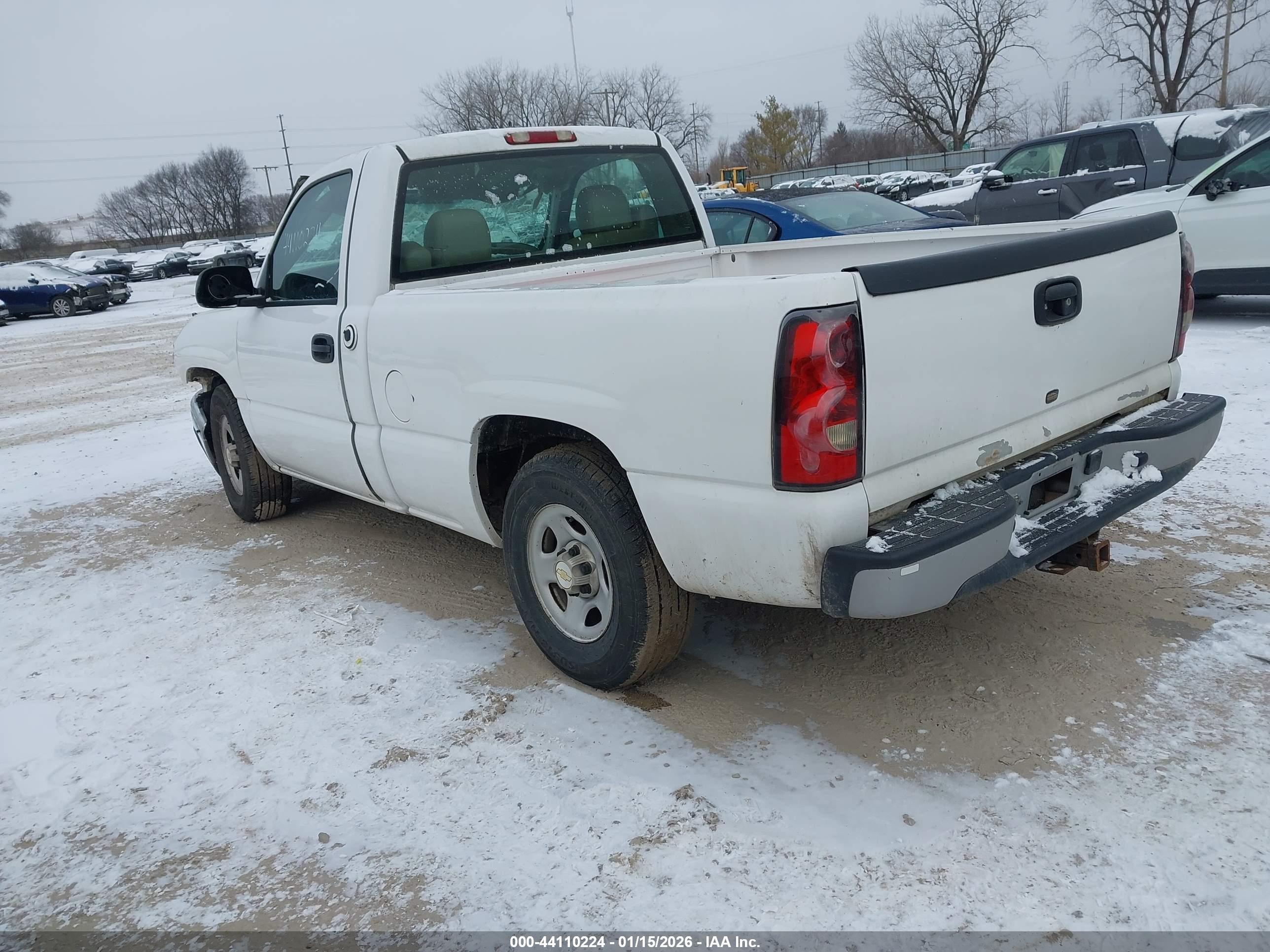 CHEVROLET SILVERADO image 3