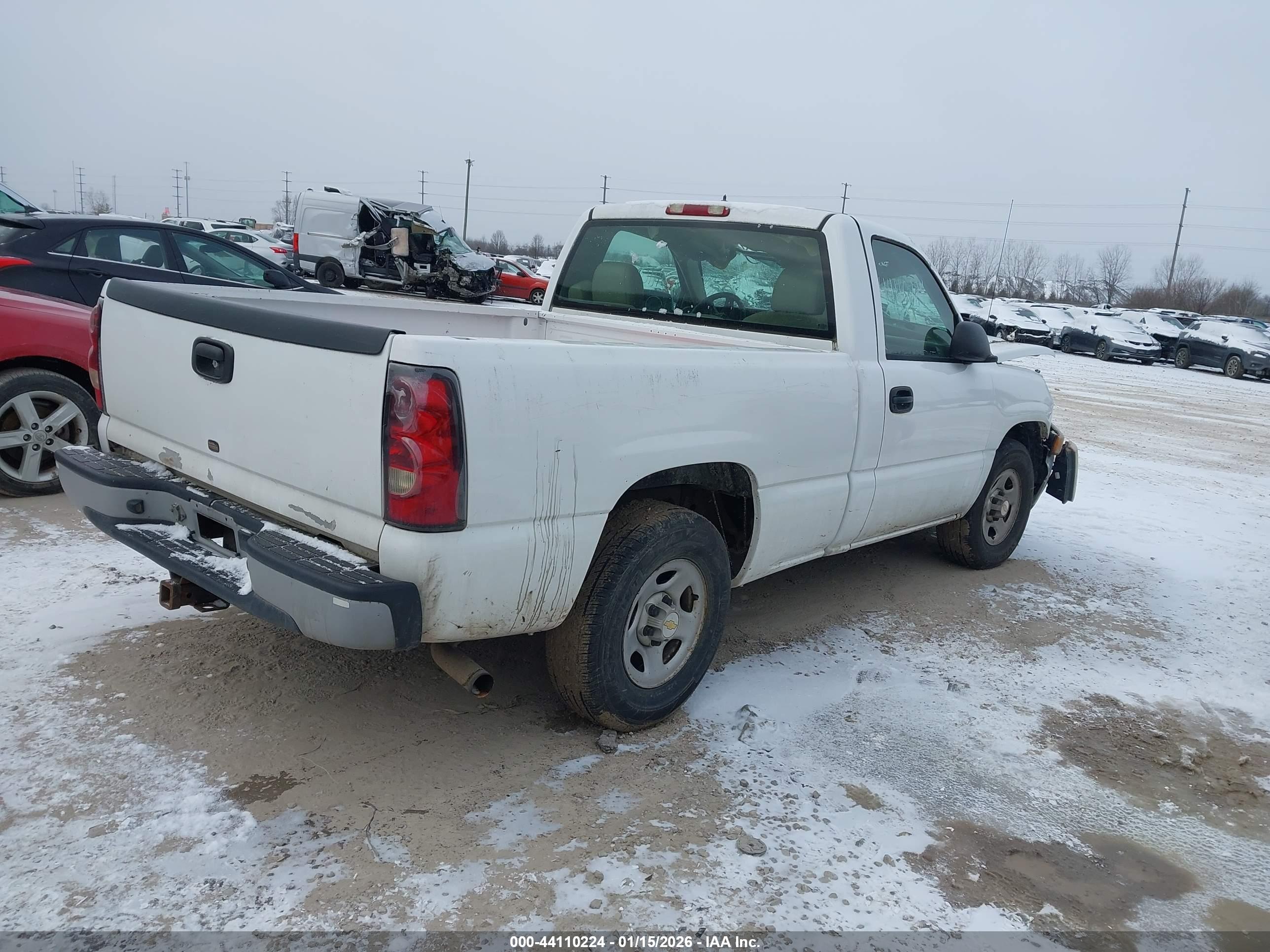 CHEVROLET SILVERADO image 4