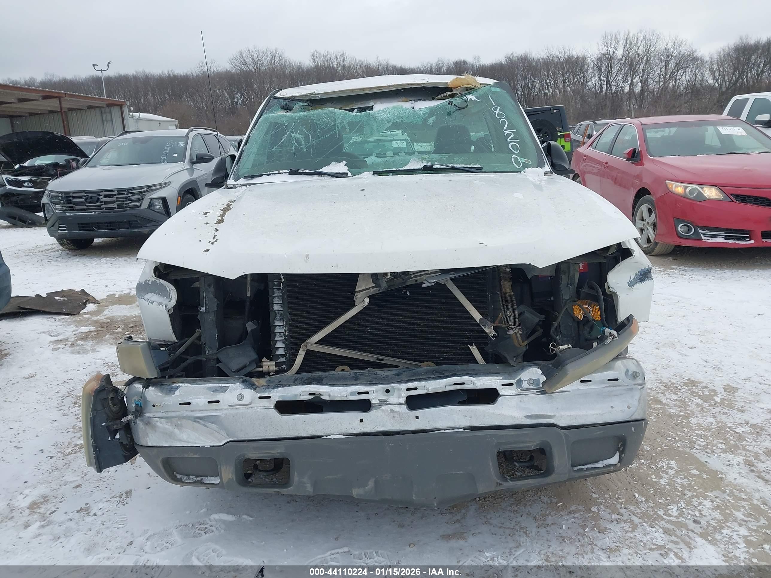 CHEVROLET SILVERADO image 6