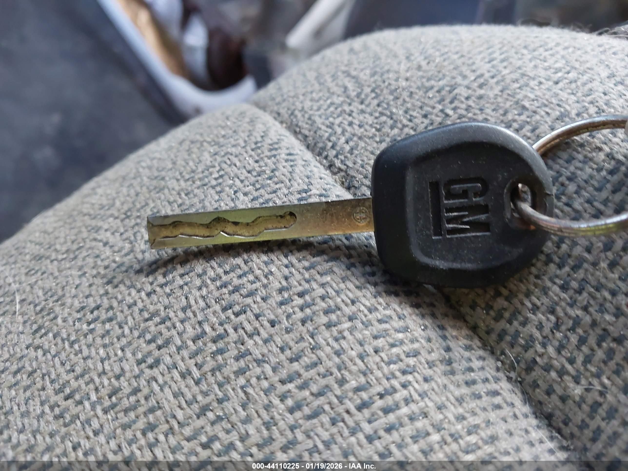 CHEVROLET EXPRESS image 11