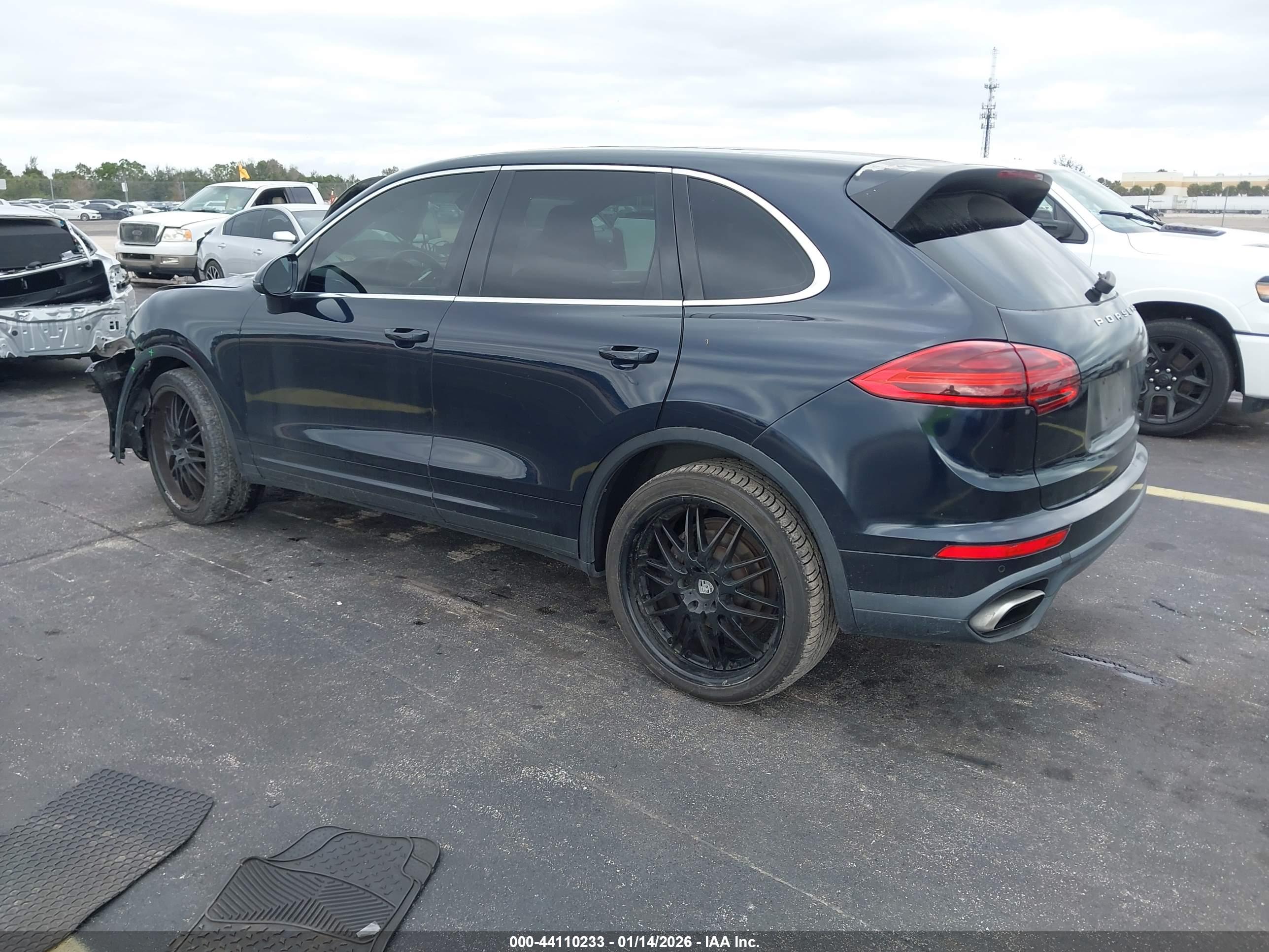 PORSCHE CAYENNE image 3