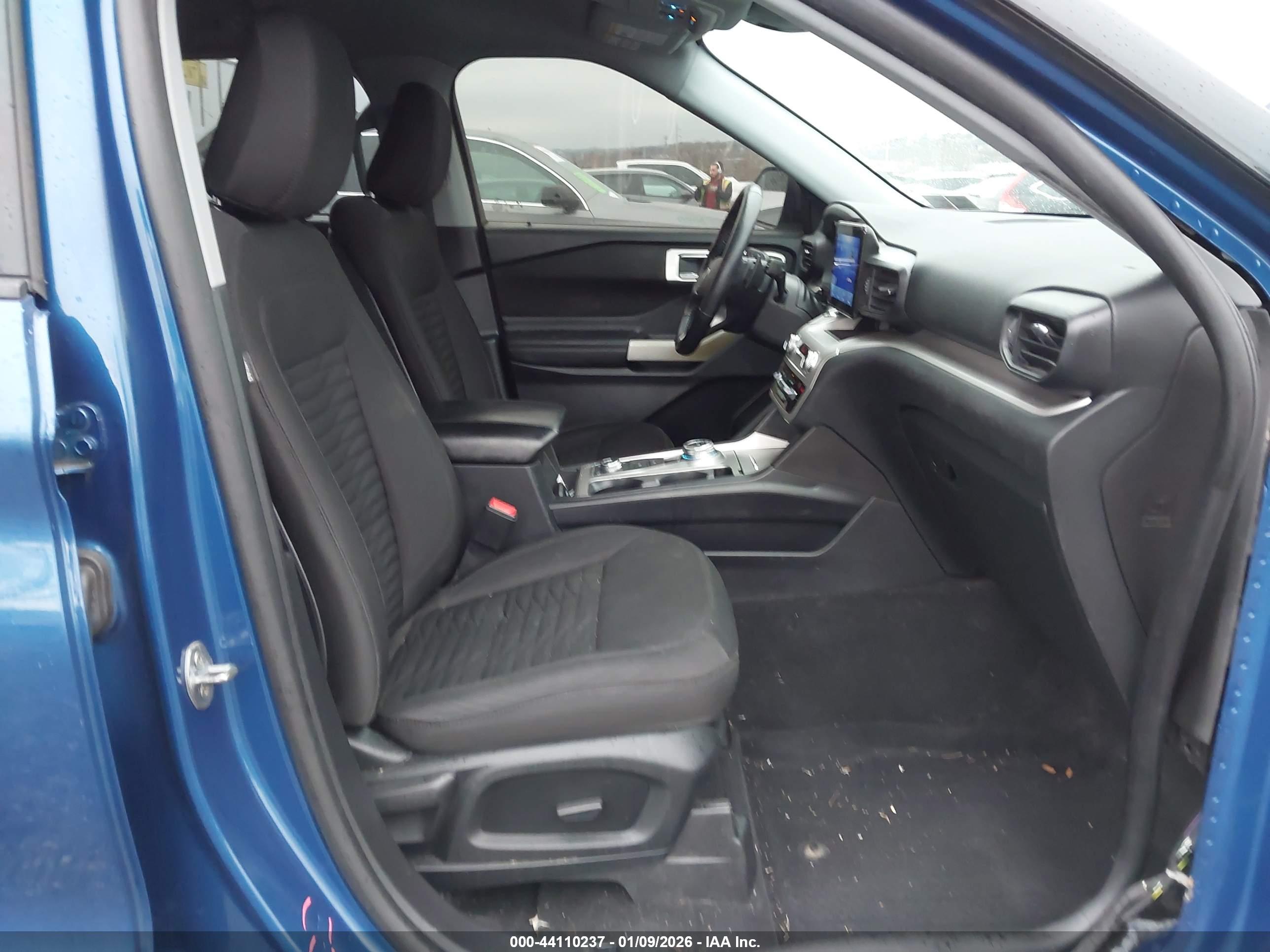 FORD EXPLORER image 5