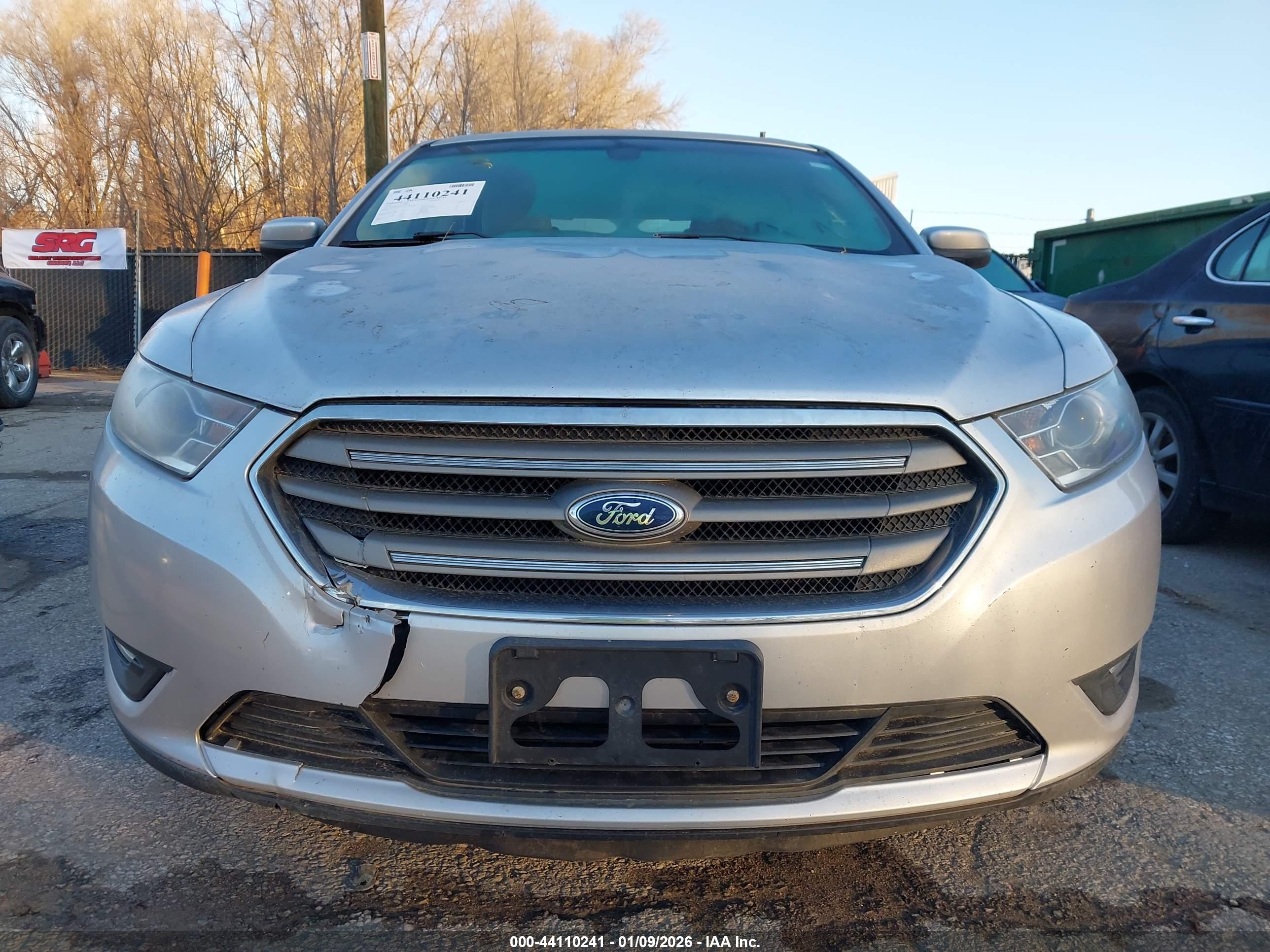 FORD TAURUS image 6