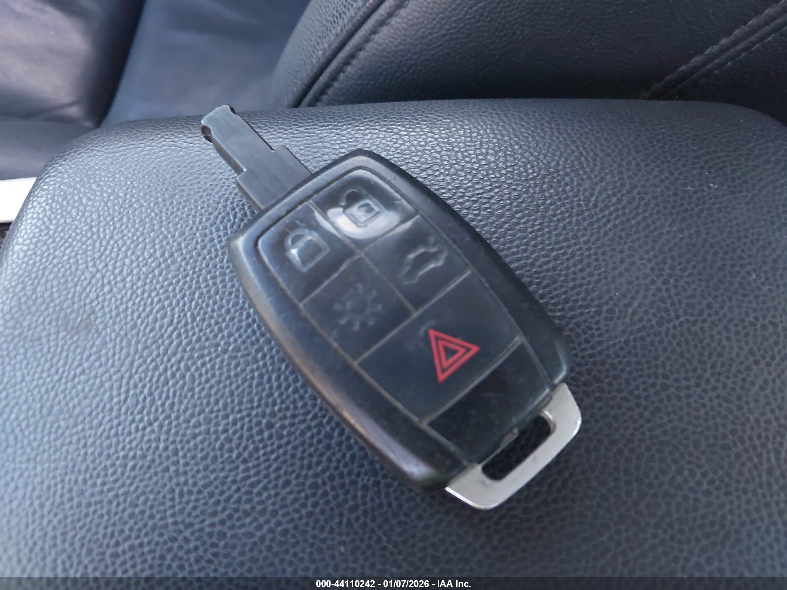 VOLVO S40 image 11