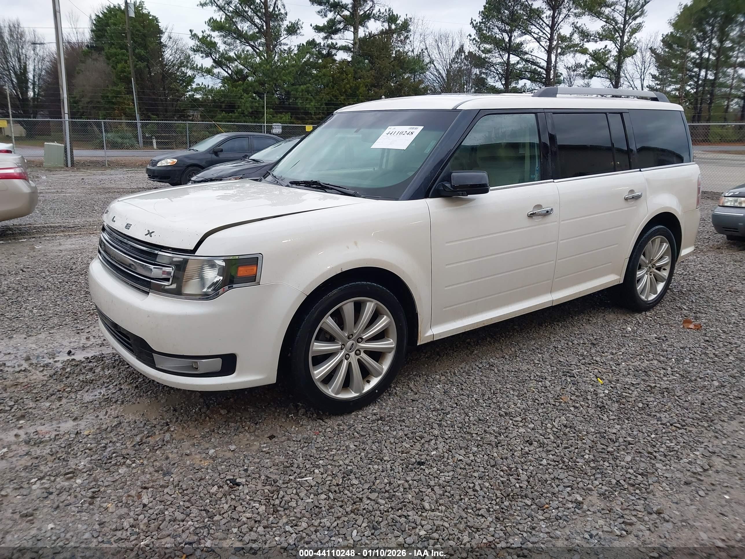 FORD FLEX image 2