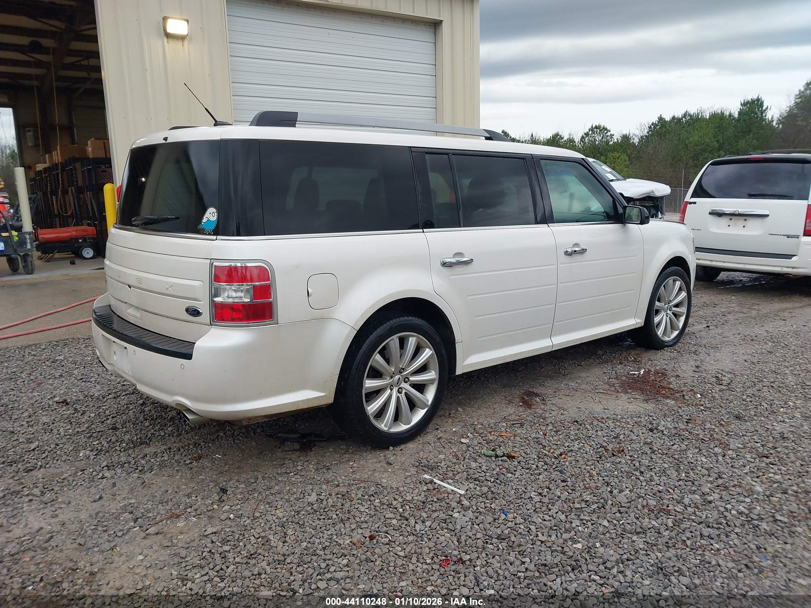 FORD FLEX image 4