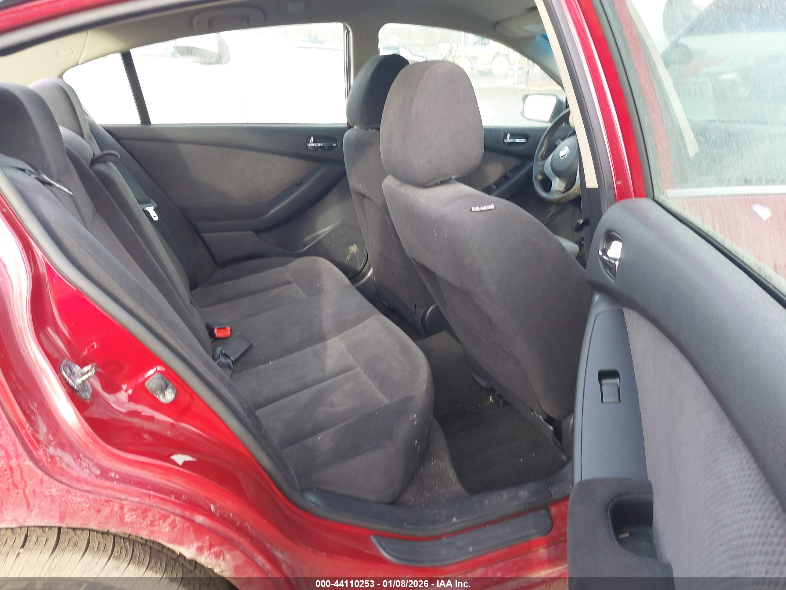 NISSAN ALTIMA image 8