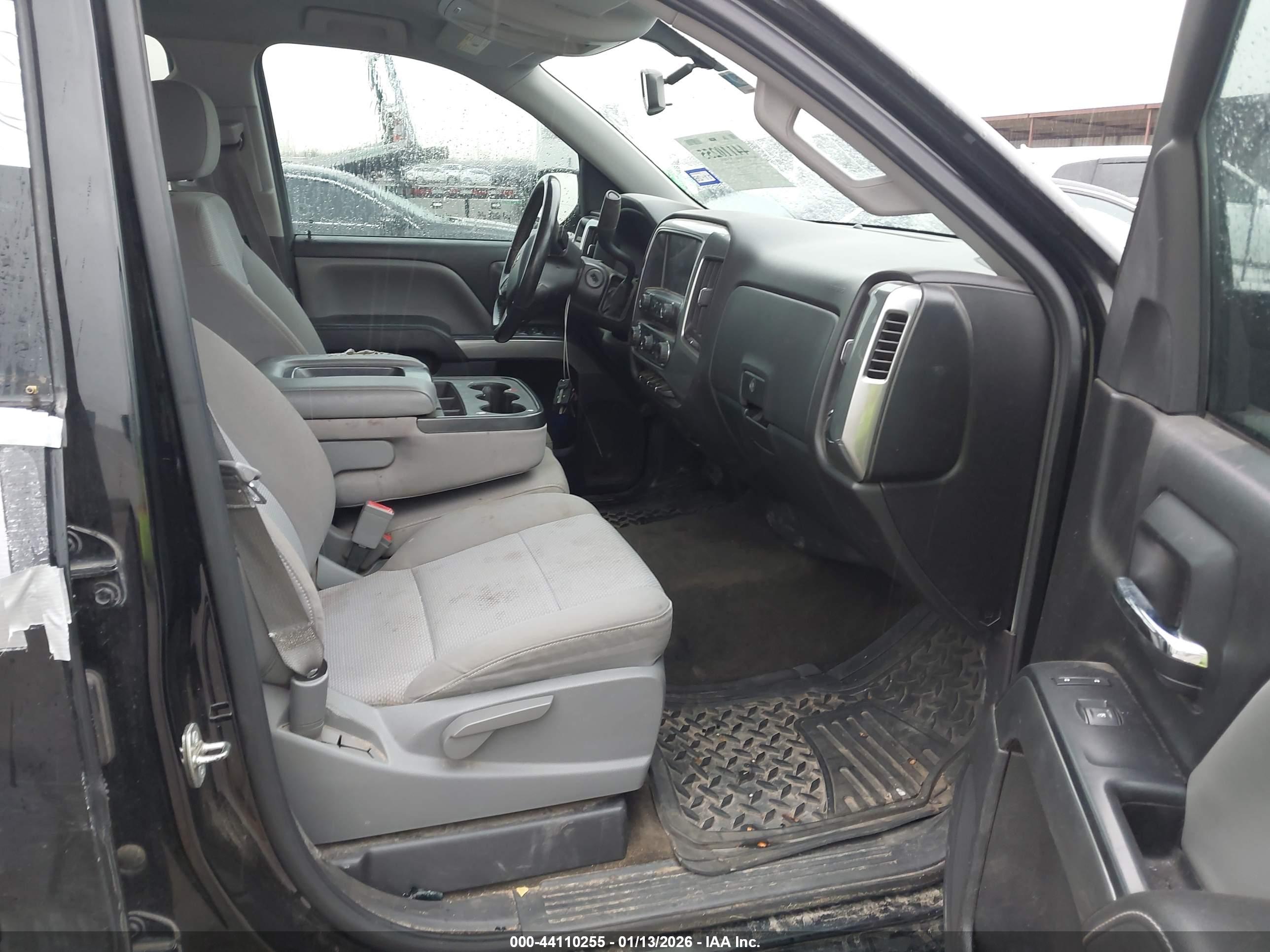 CHEVROLET SILVERADO image 5