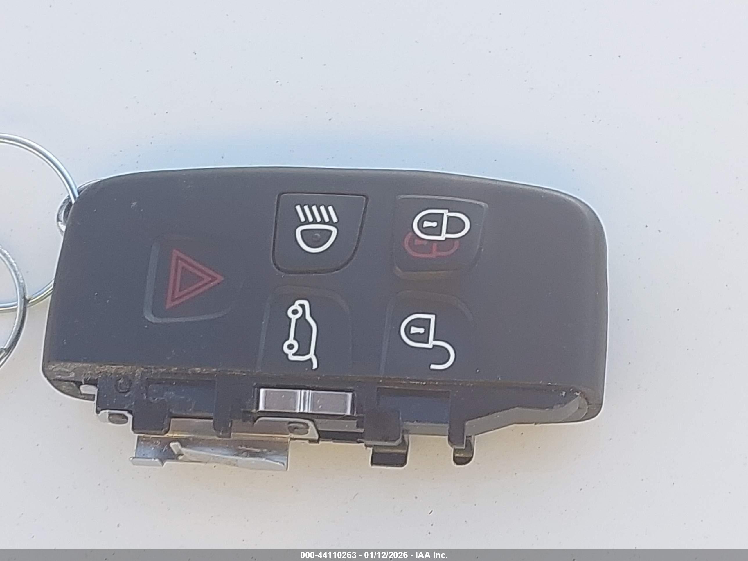 LAND ROVER image 11
