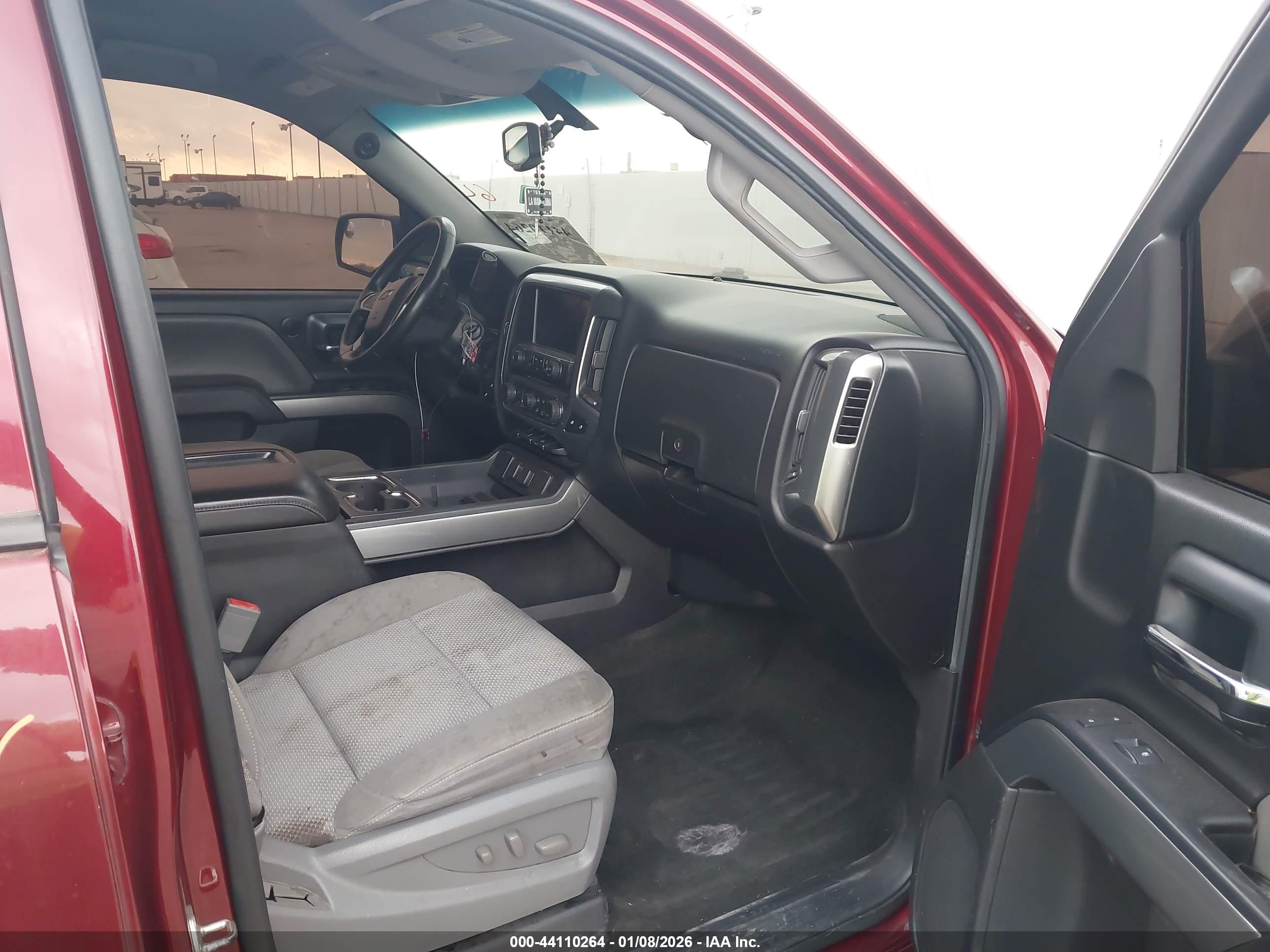 CHEVROLET SILVERADO image 5