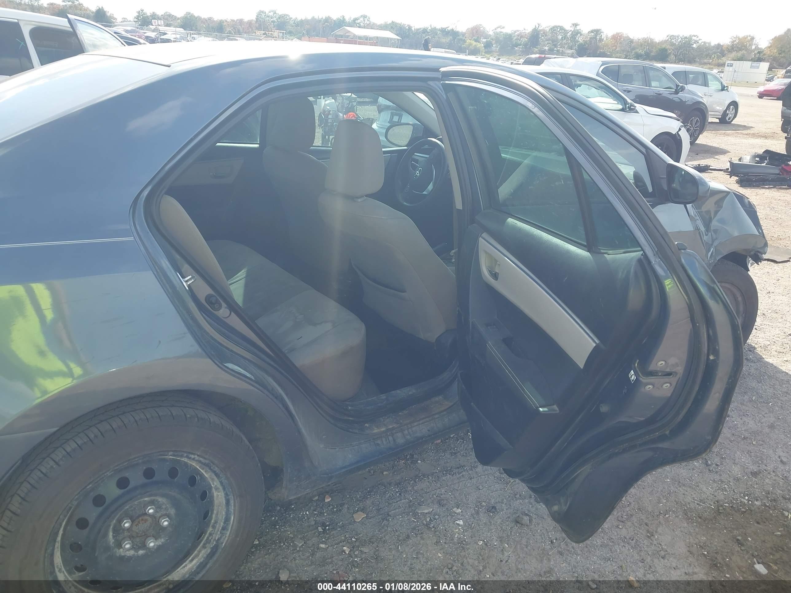 TOYOTA COROLLA image 8
