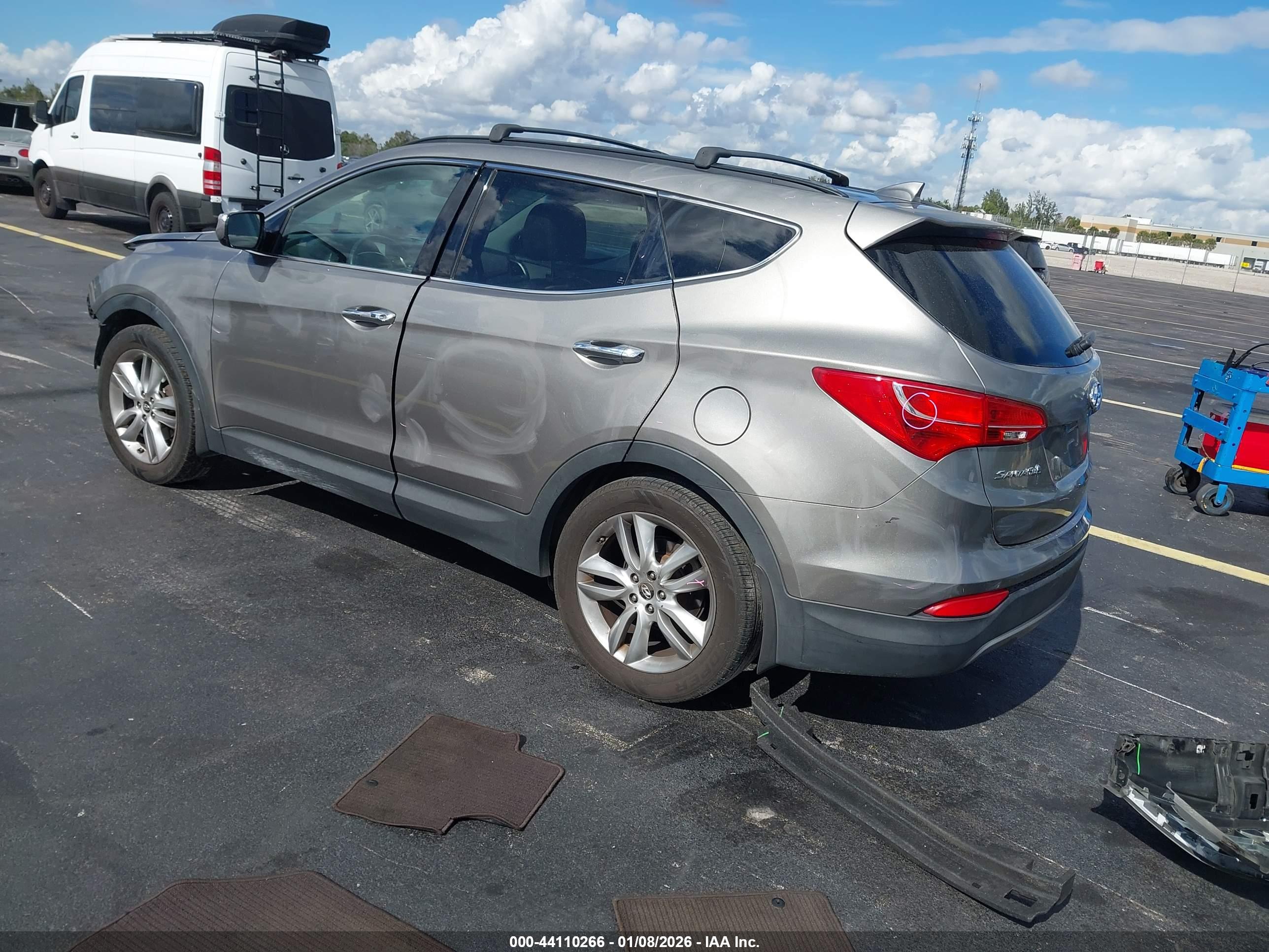 HYUNDAI SANTA image 3