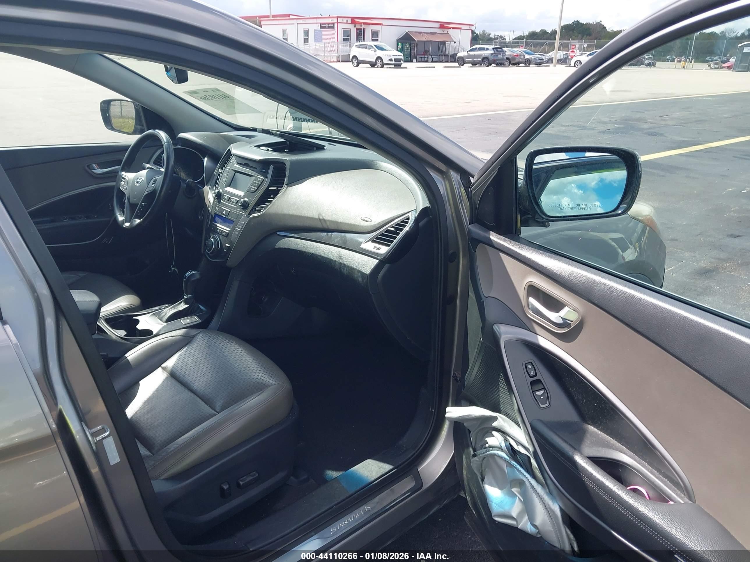 HYUNDAI SANTA image 5