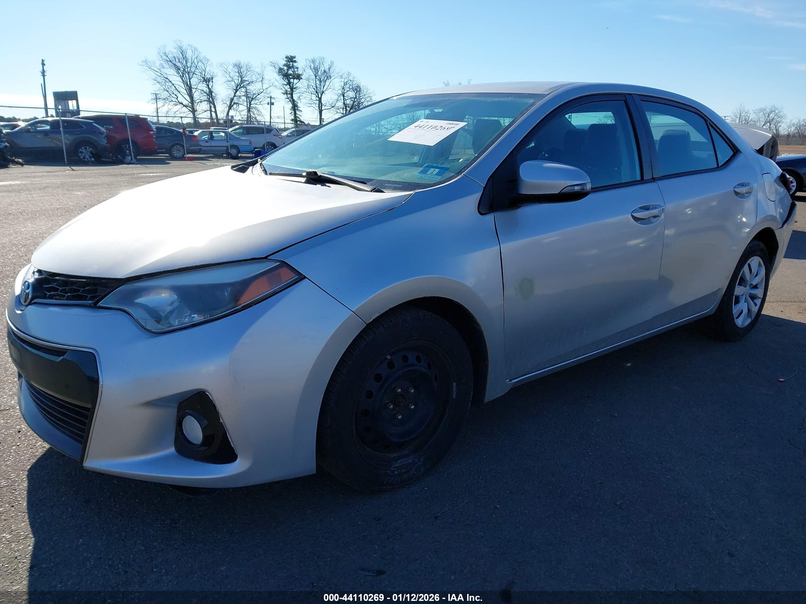 TOYOTA COROLLA image 2