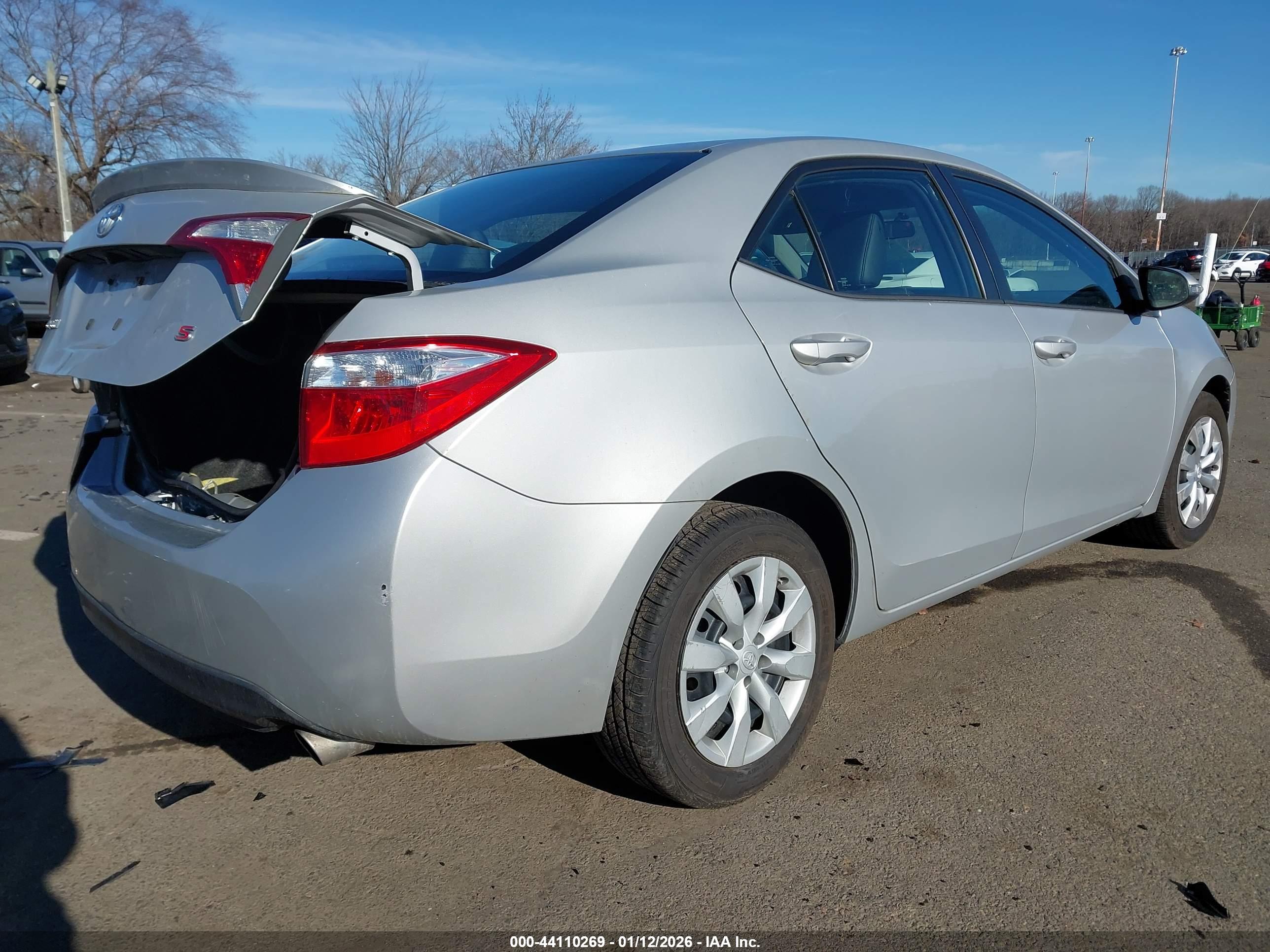 TOYOTA COROLLA image 4