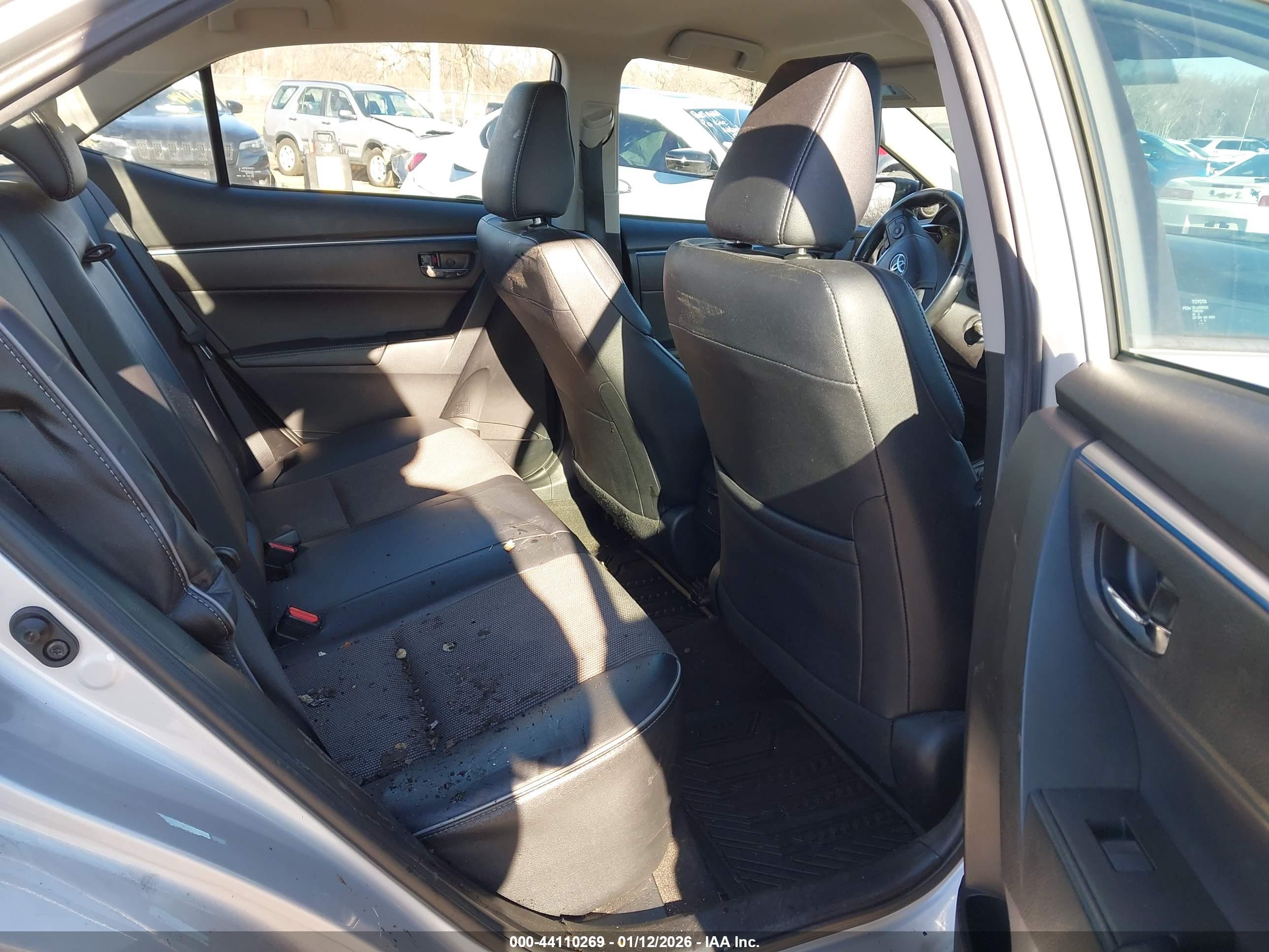 TOYOTA COROLLA image 8