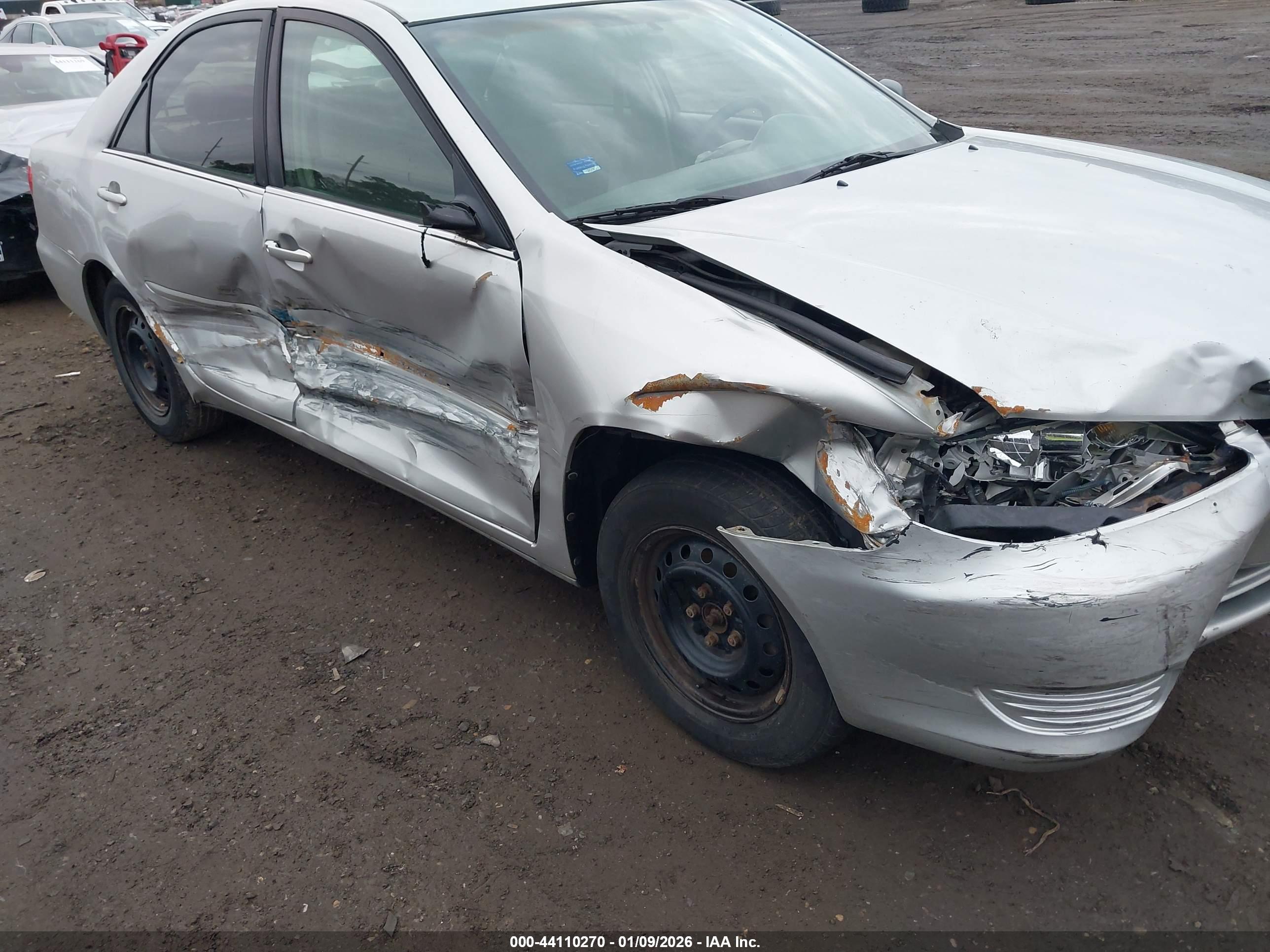 TOYOTA CAMRY image 6
