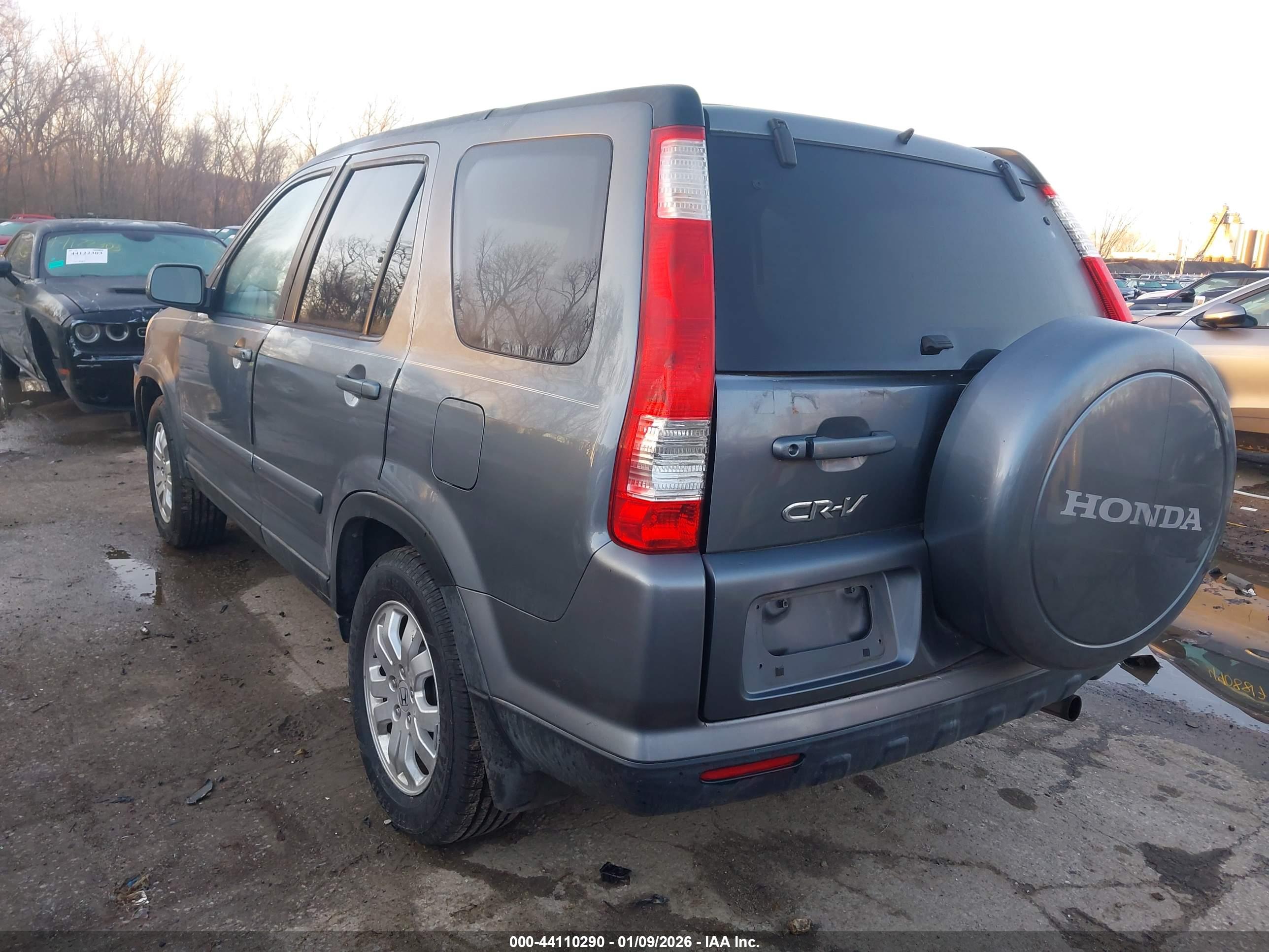 HONDA CR-V image 3