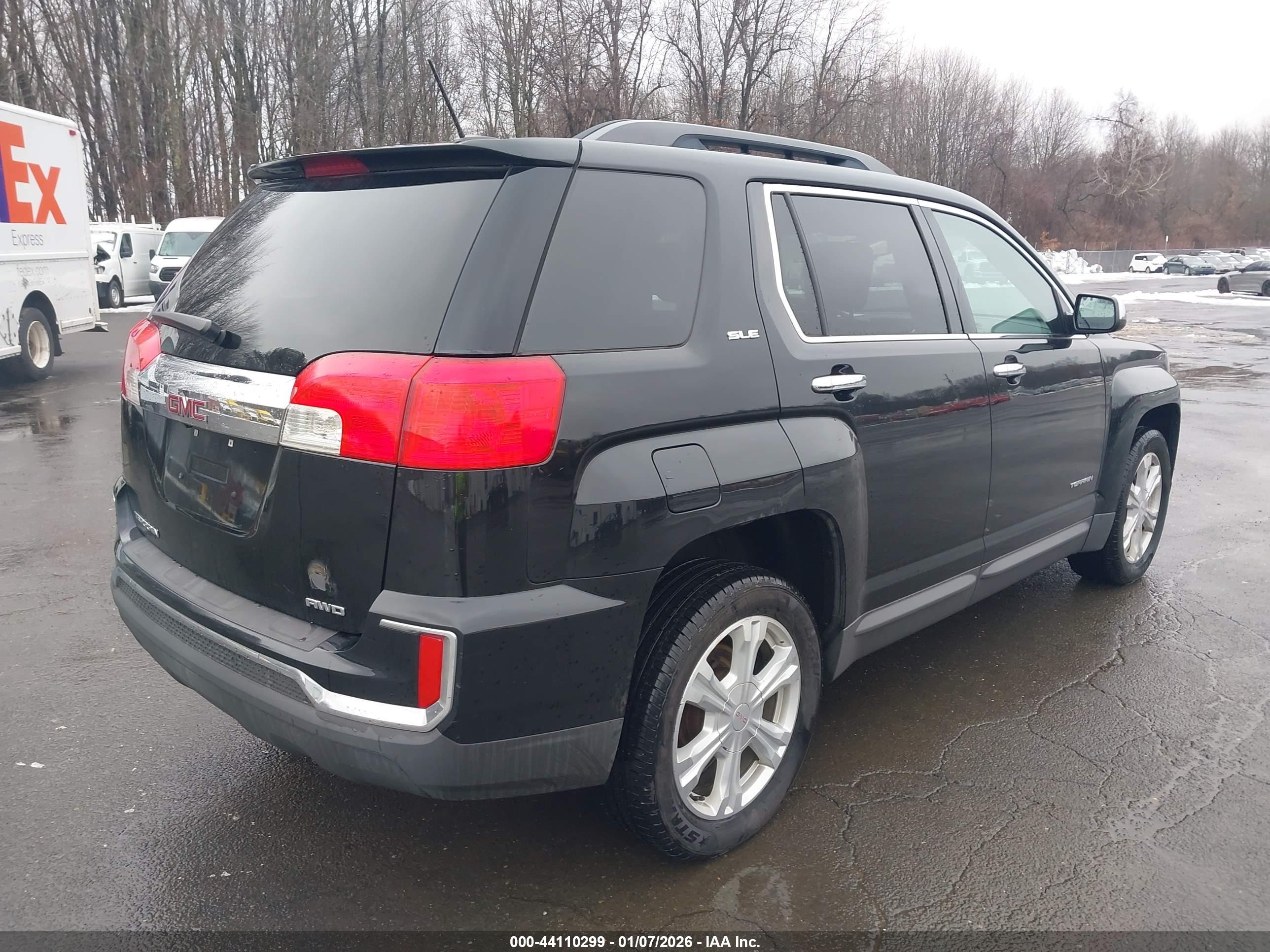 GMC TERRAIN image 4