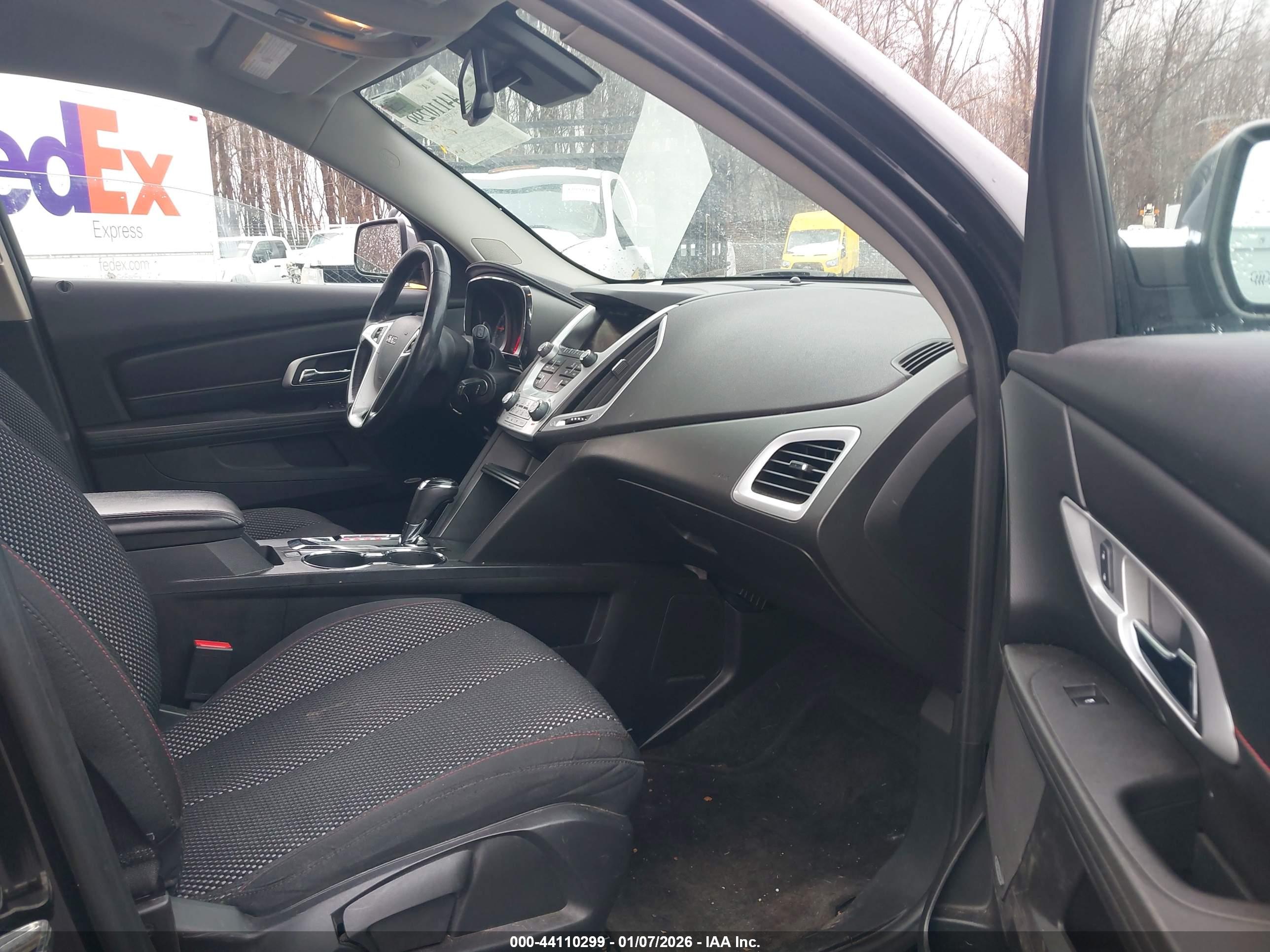 GMC TERRAIN image 5