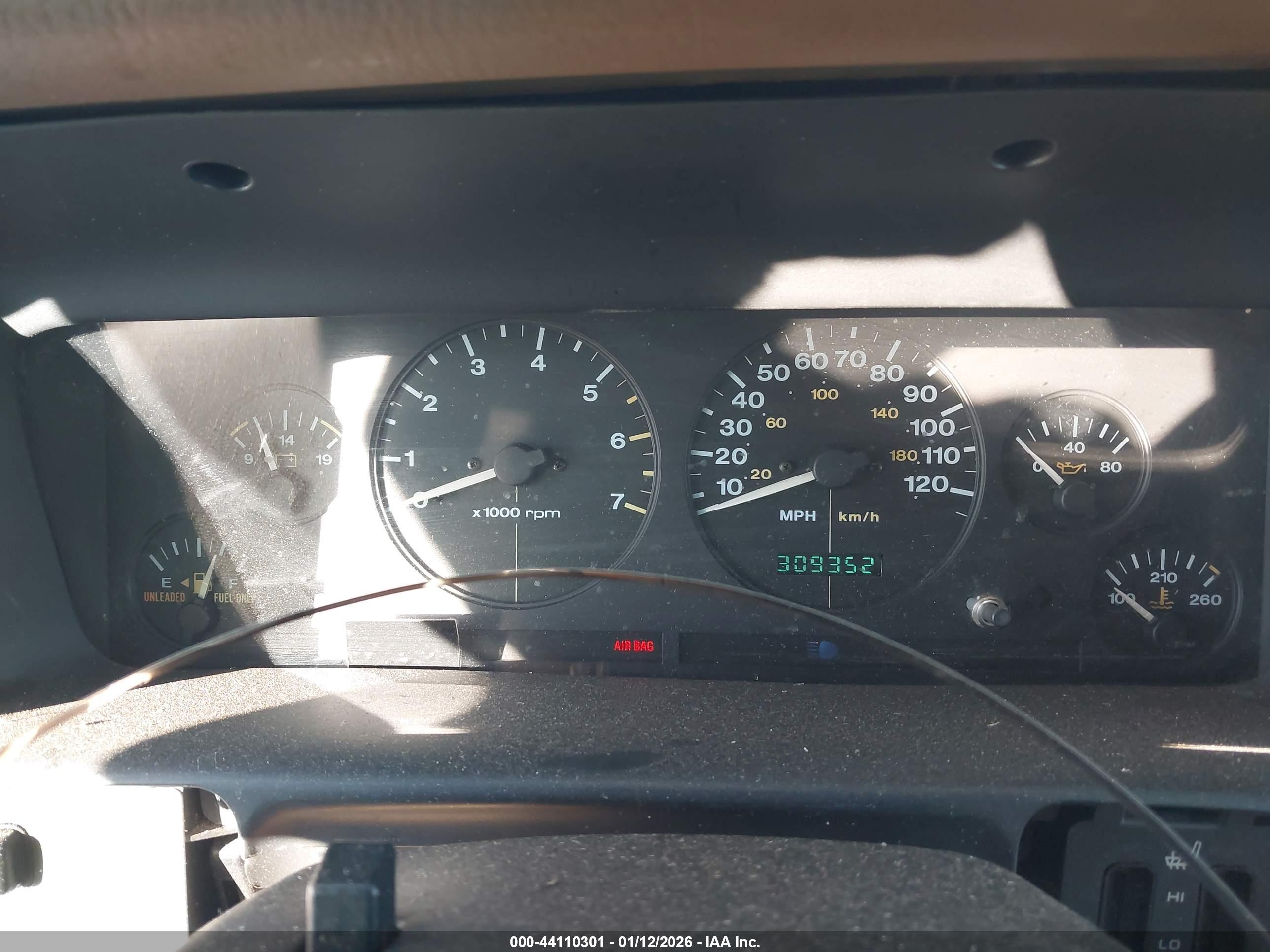 JEEP GRAND image 7