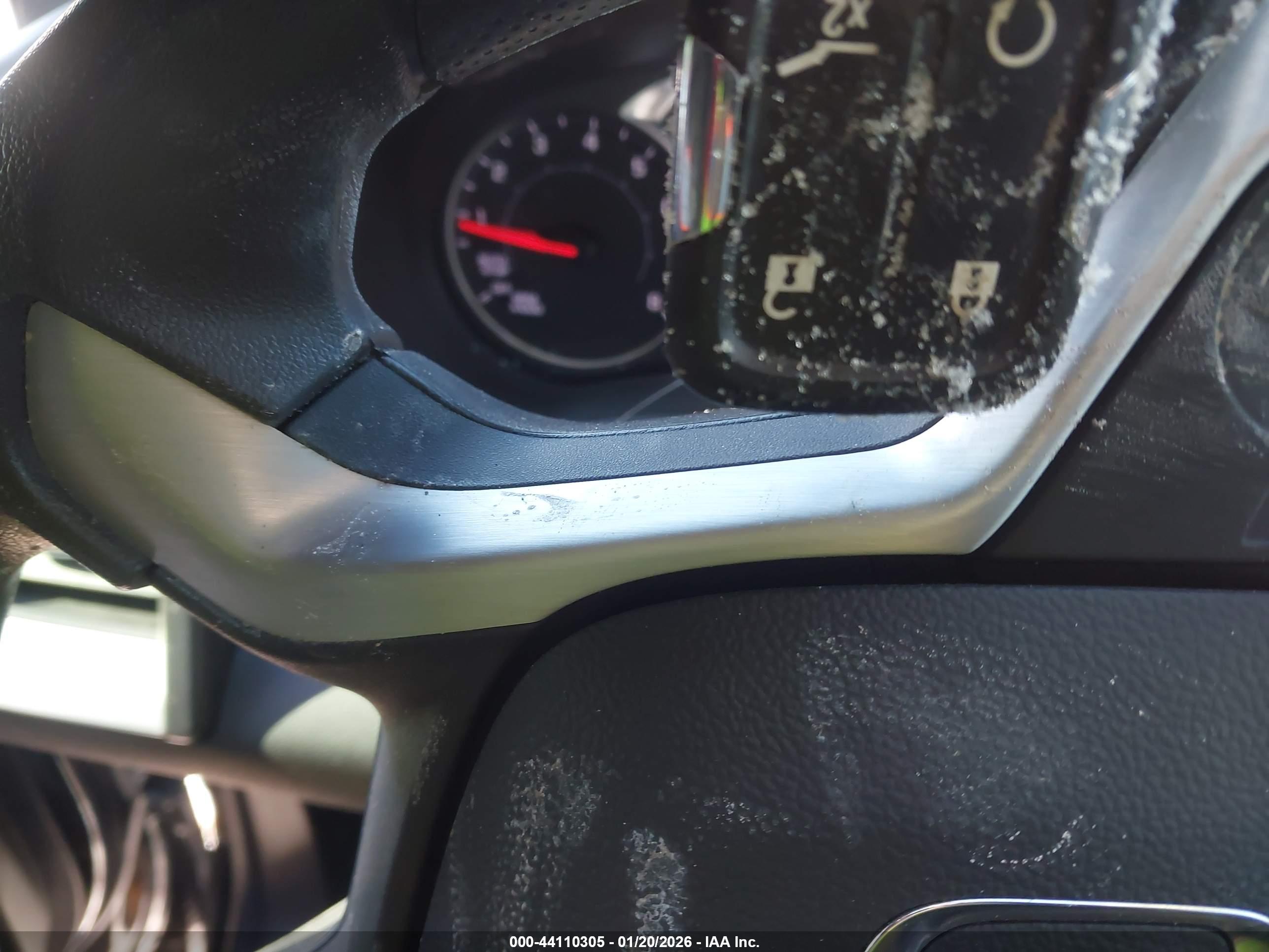 GMC TERRAIN image 11