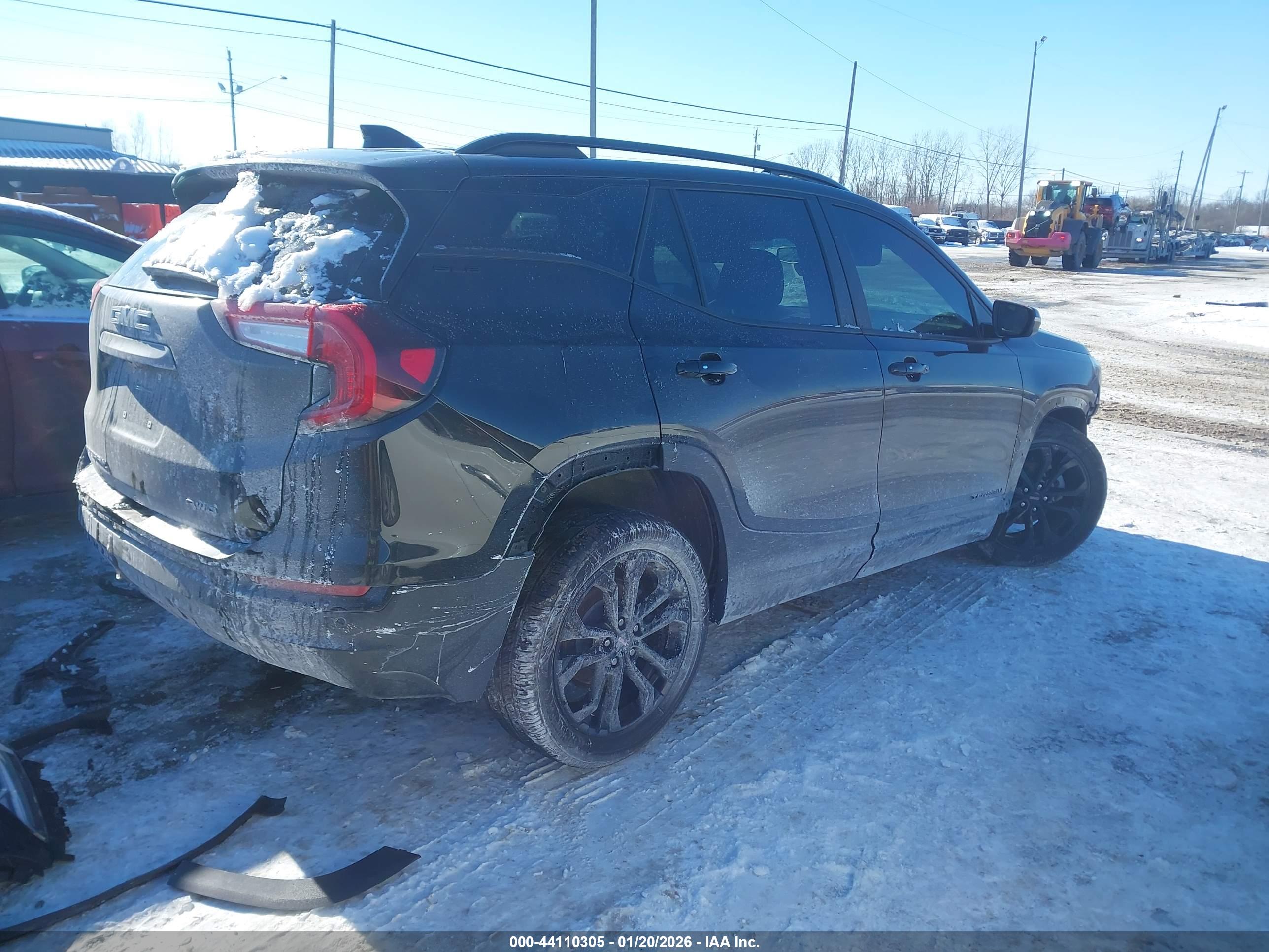 GMC TERRAIN image 4