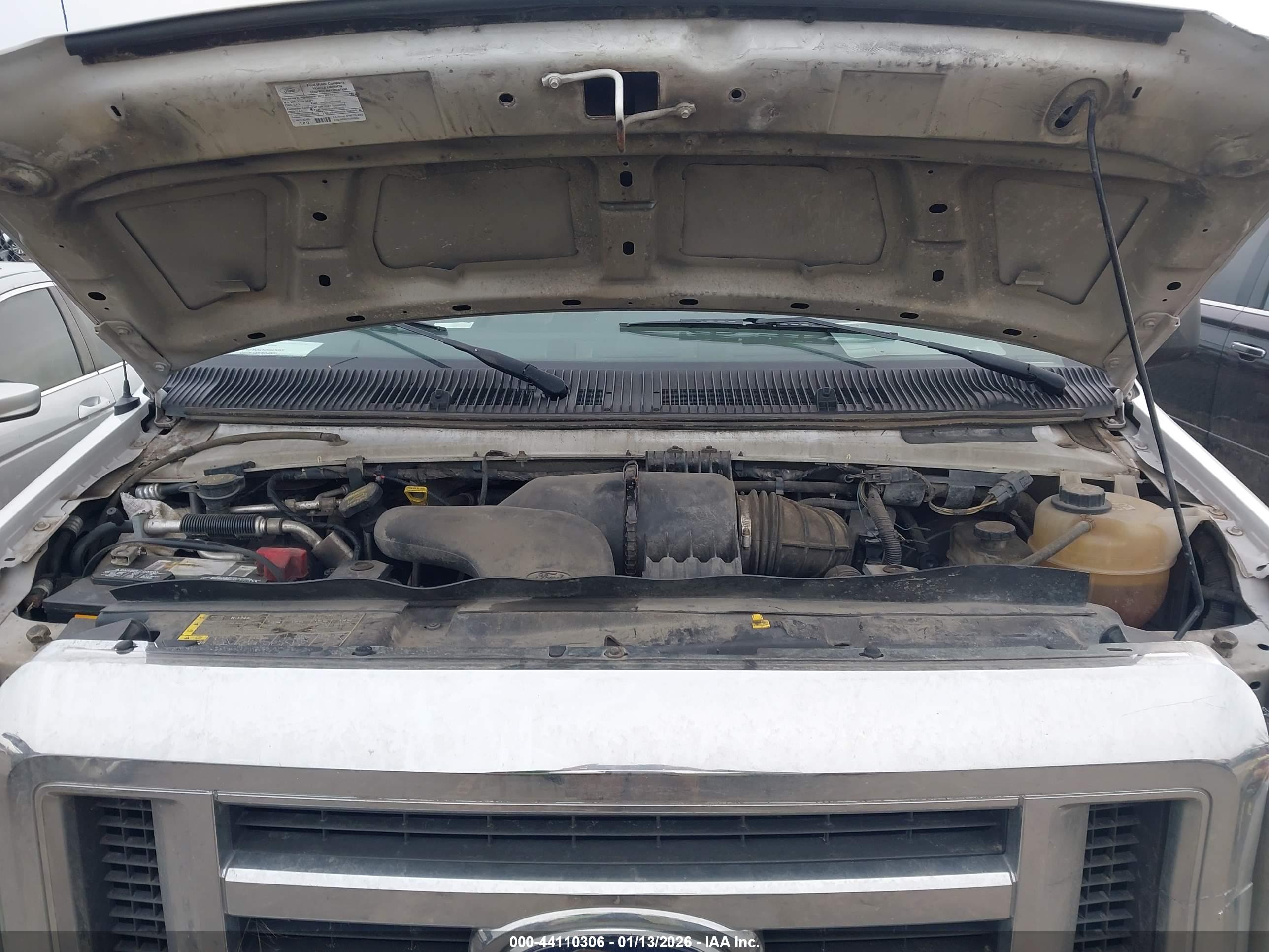 FORD E-350 image 10
