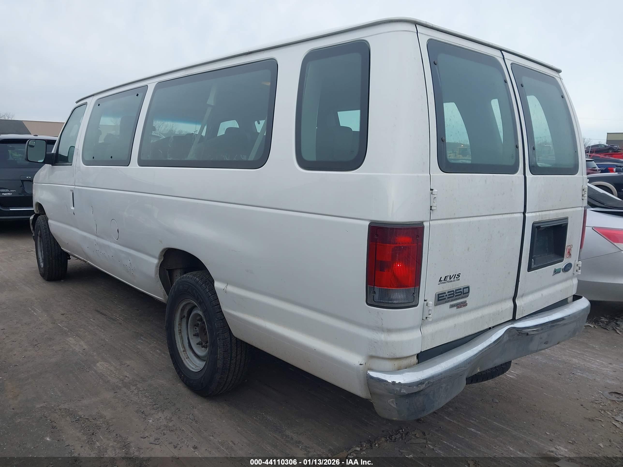FORD E-350 image 3