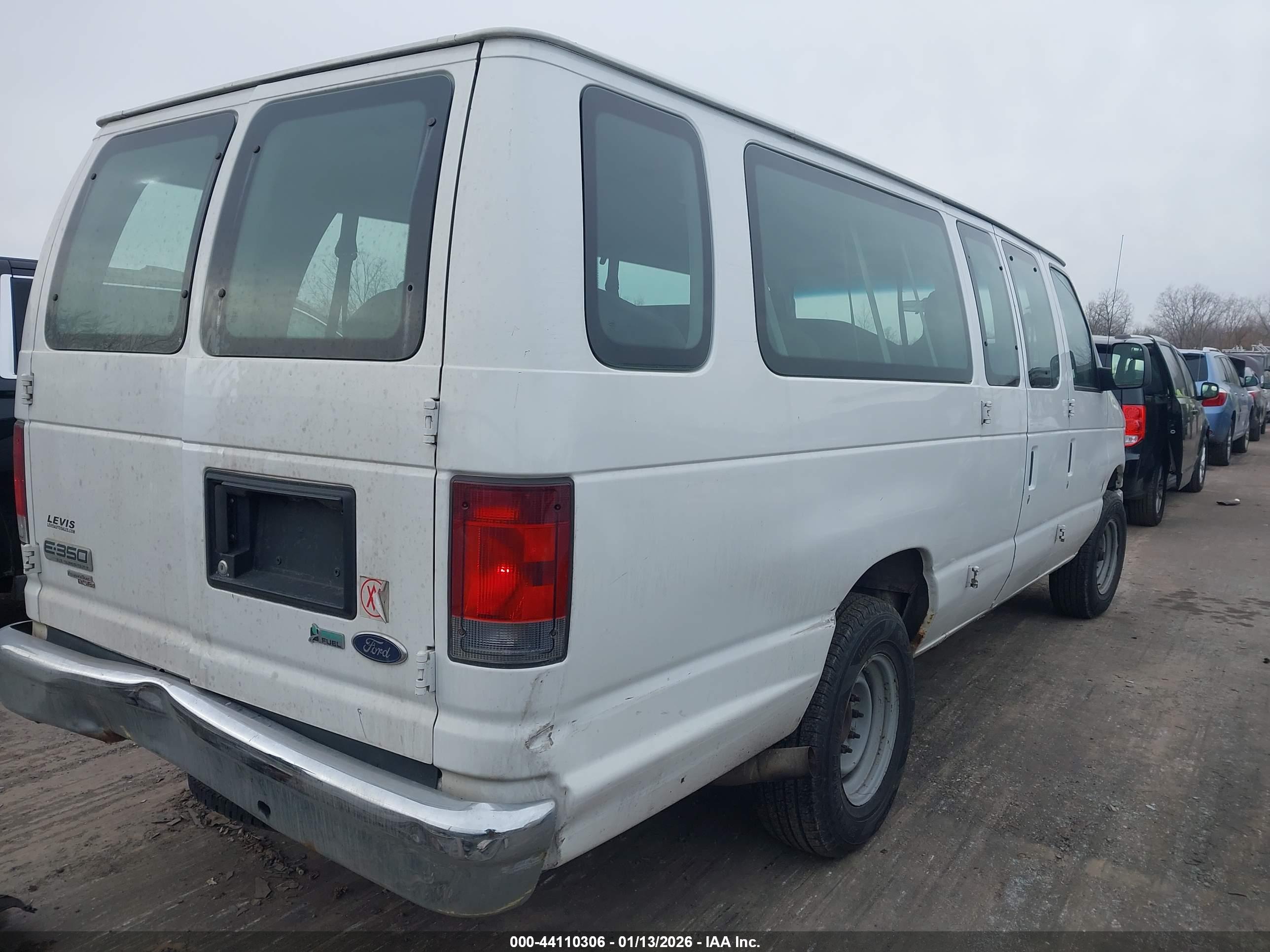 FORD E-350 image 4