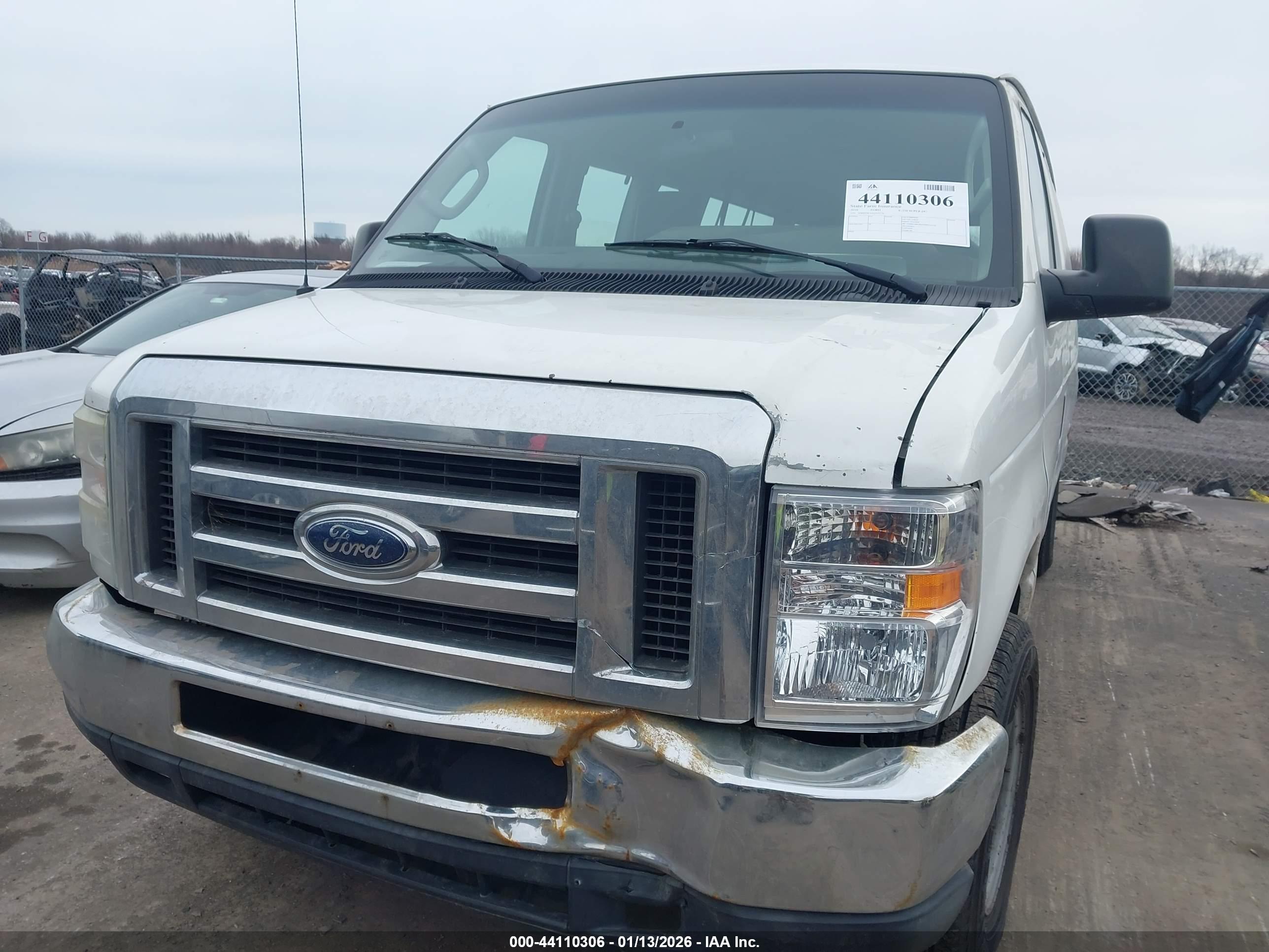 FORD E-350 image 6