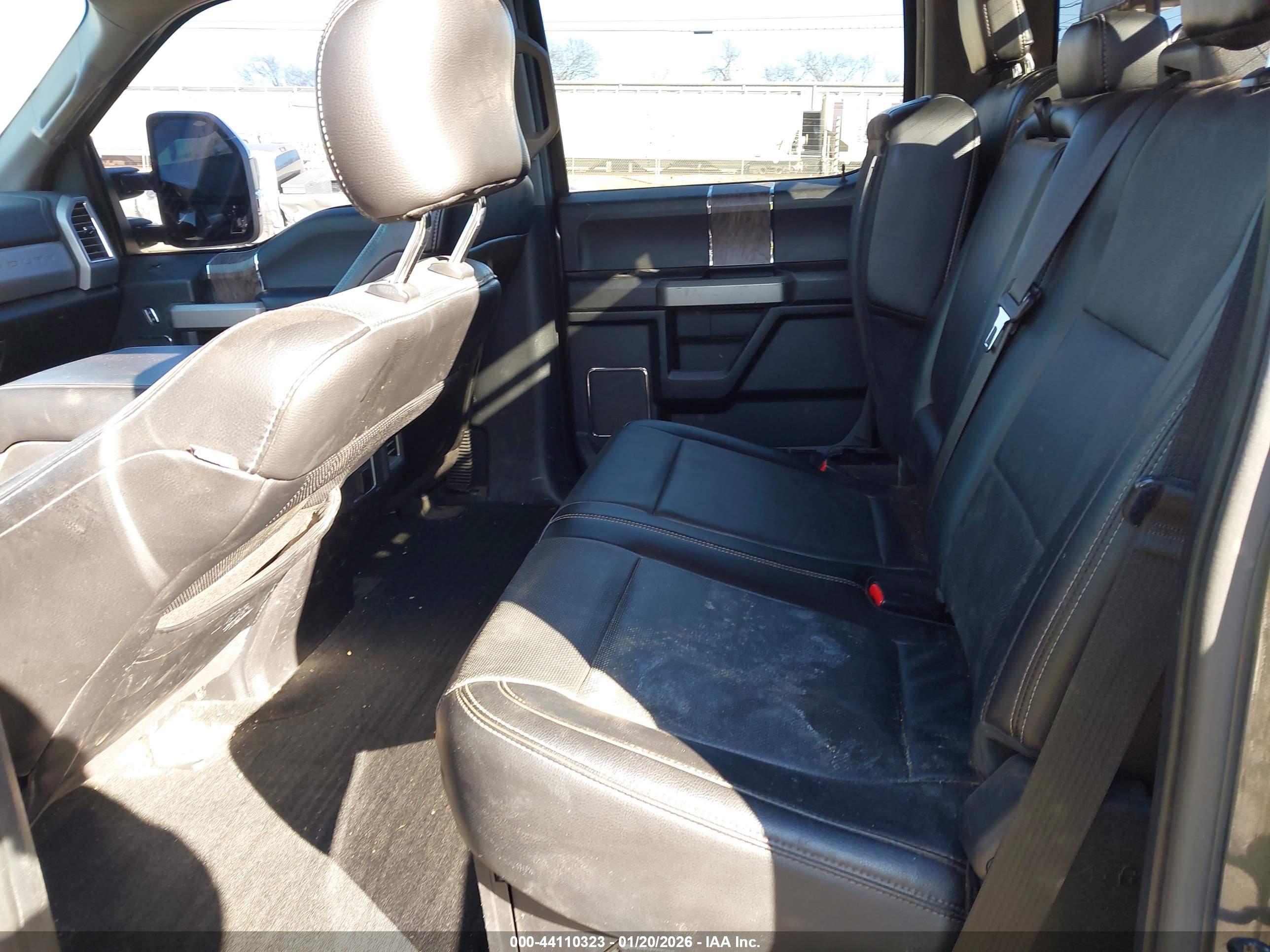 FORD F-450 image 8