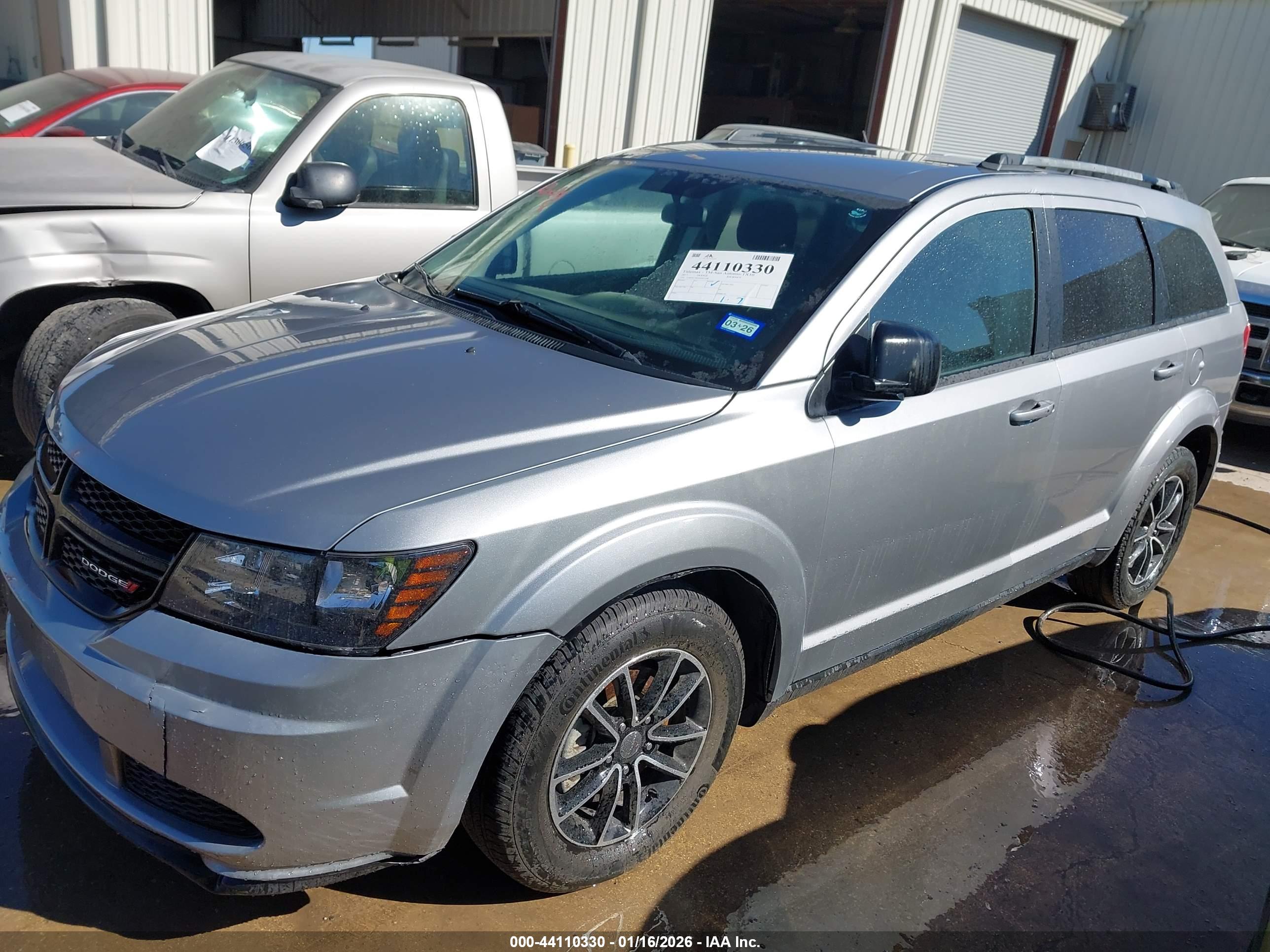 DODGE JOURNEY image 2