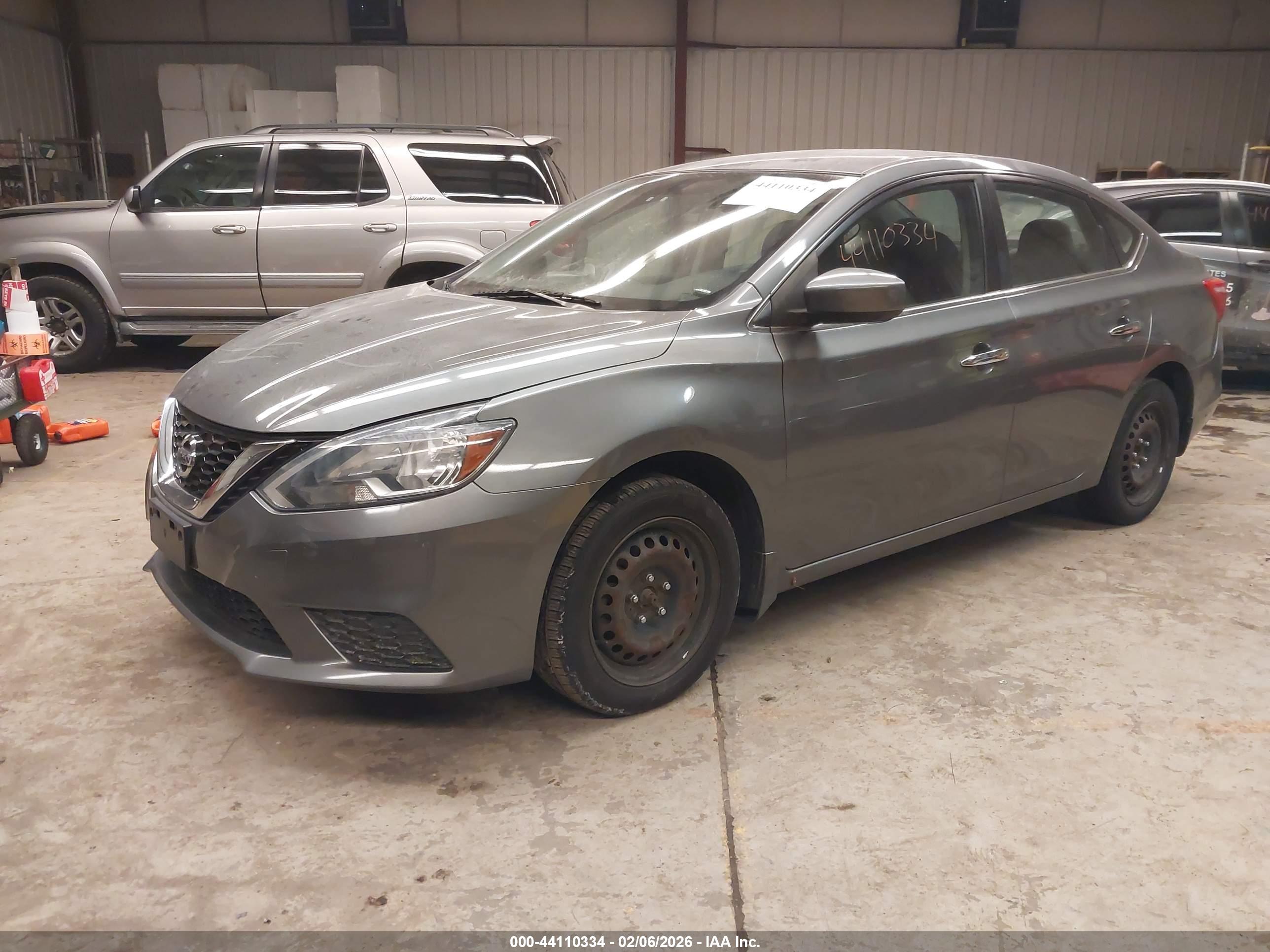 NISSAN SENTRA image 2