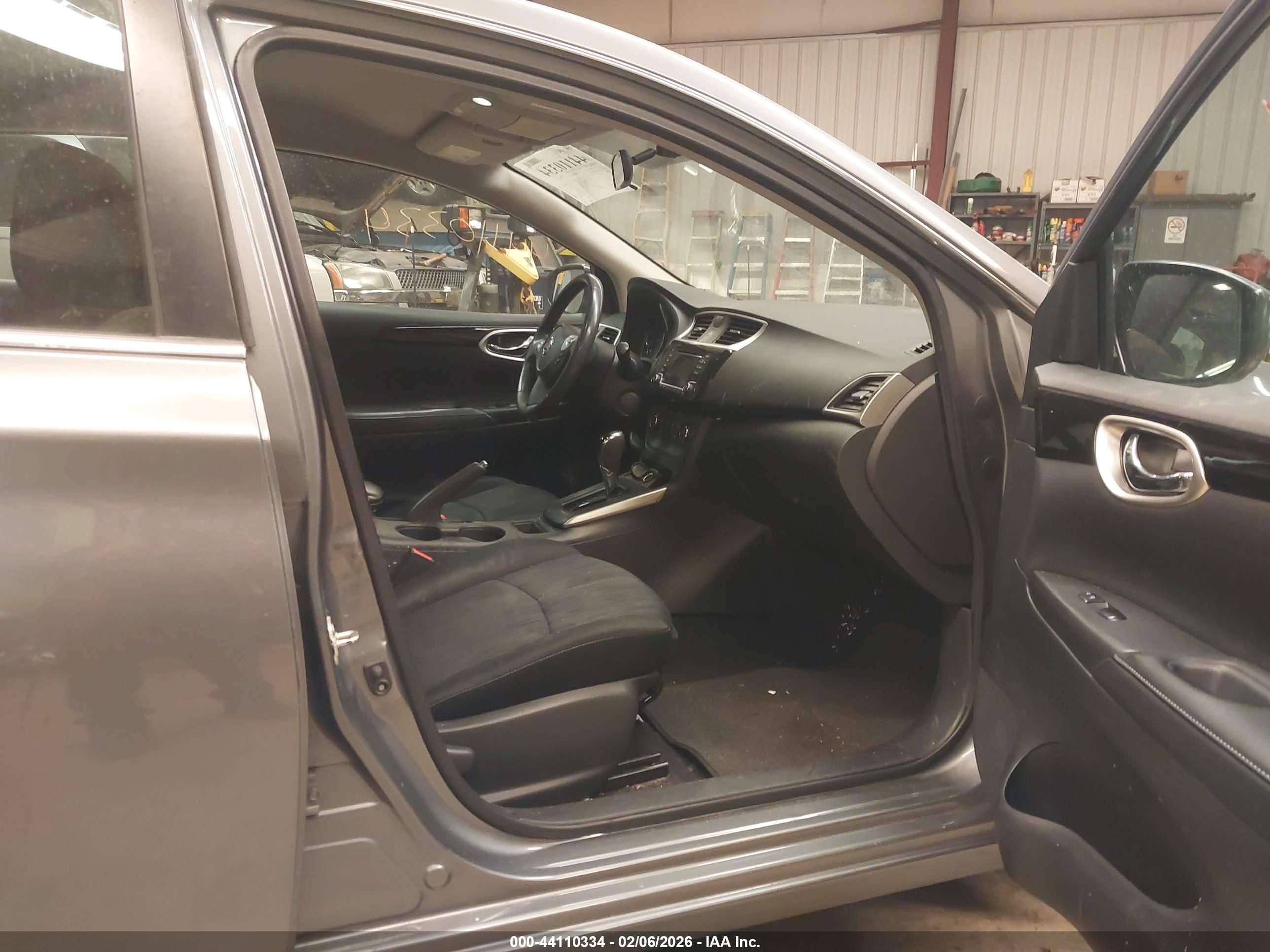 NISSAN SENTRA image 5