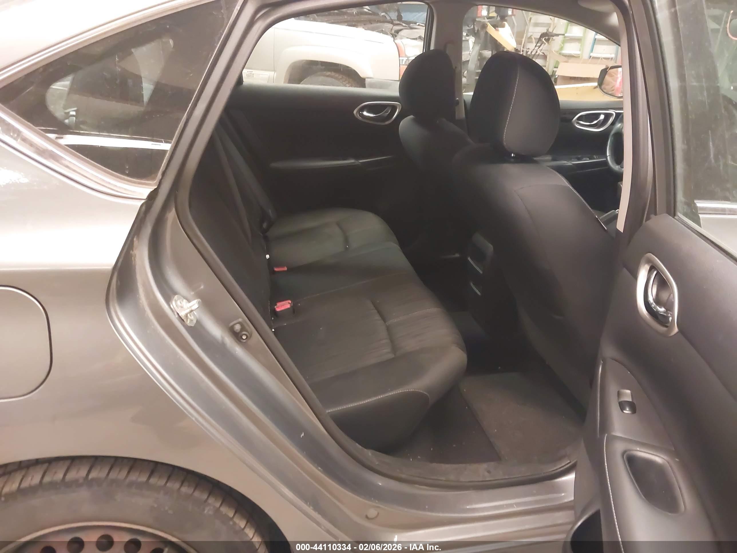 NISSAN SENTRA image 8