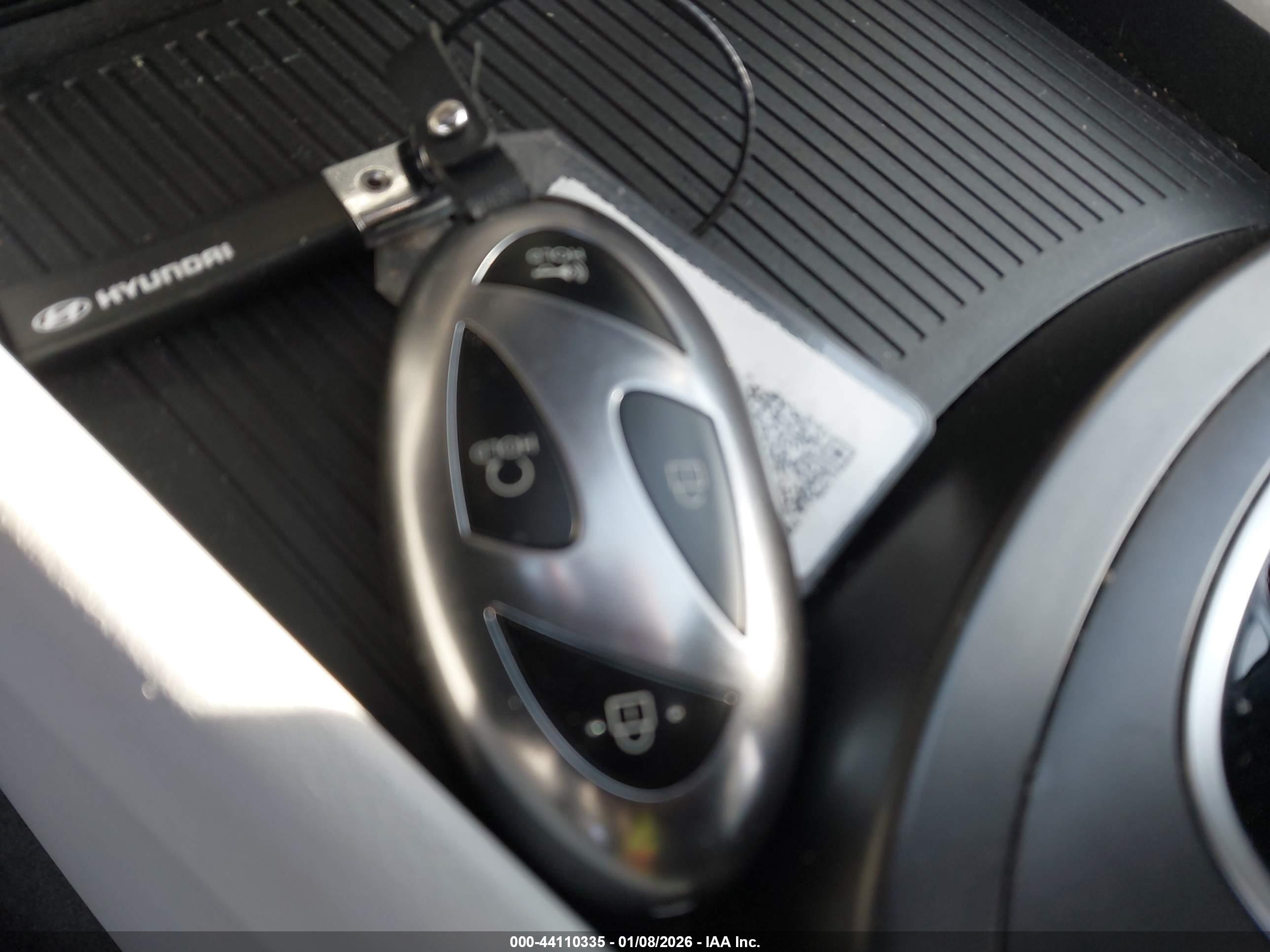 HYUNDAI KONA image 11