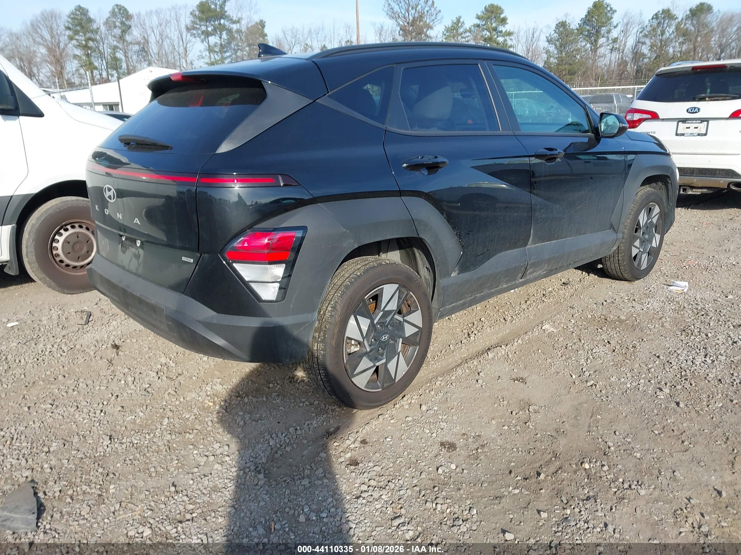 HYUNDAI KONA image 4
