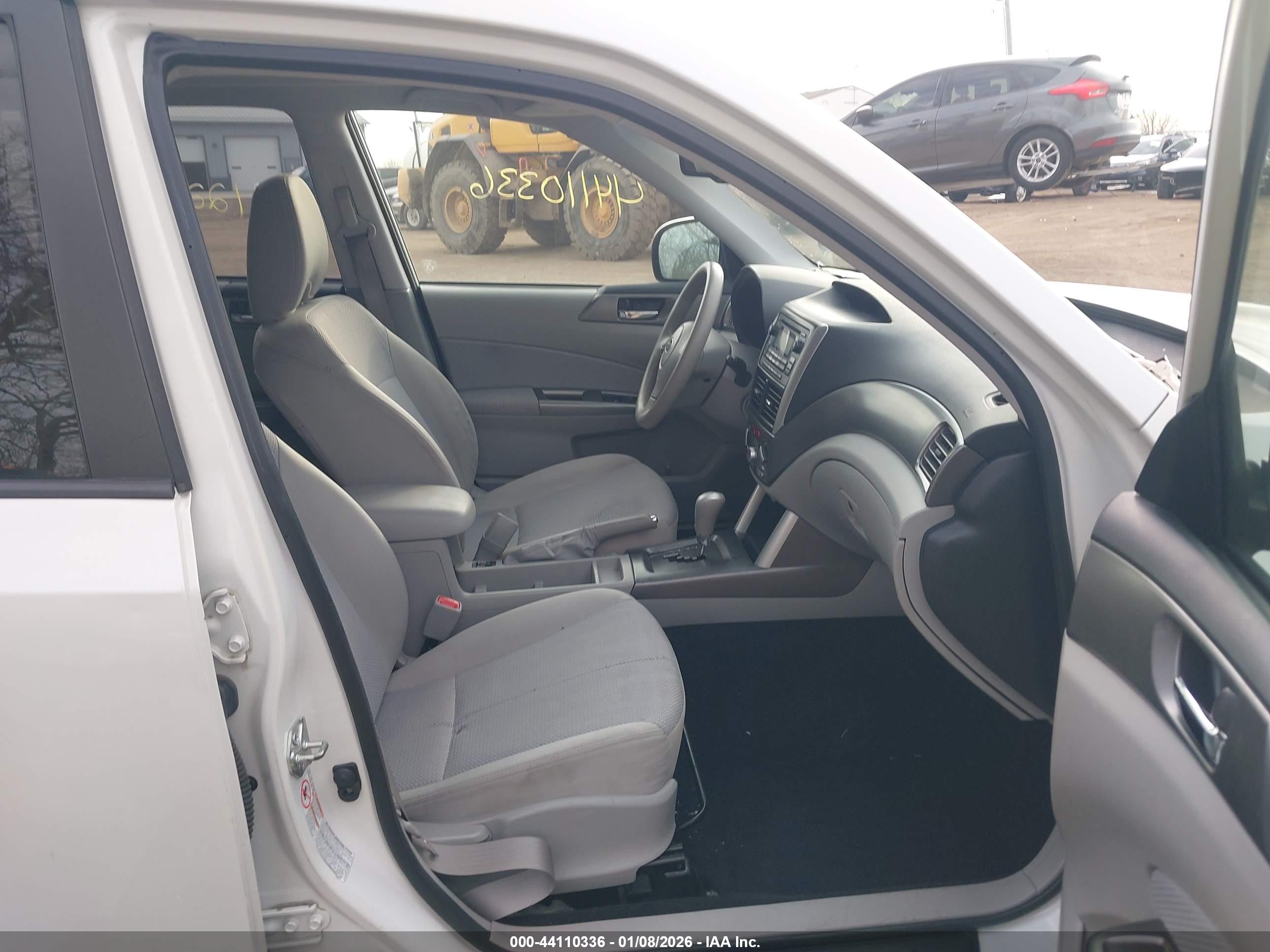 SUBARU FORESTER image 5