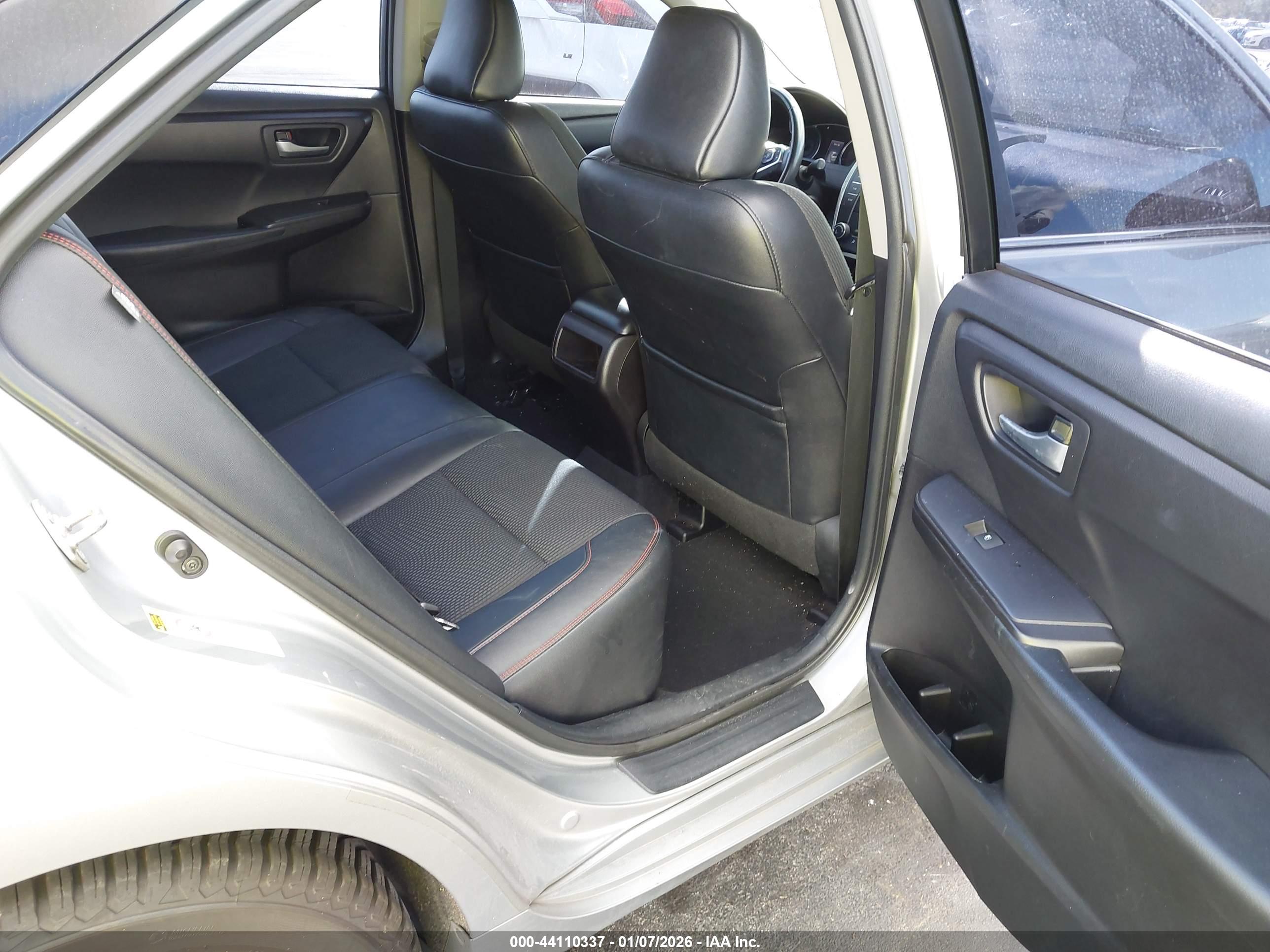 TOYOTA CAMRY image 8