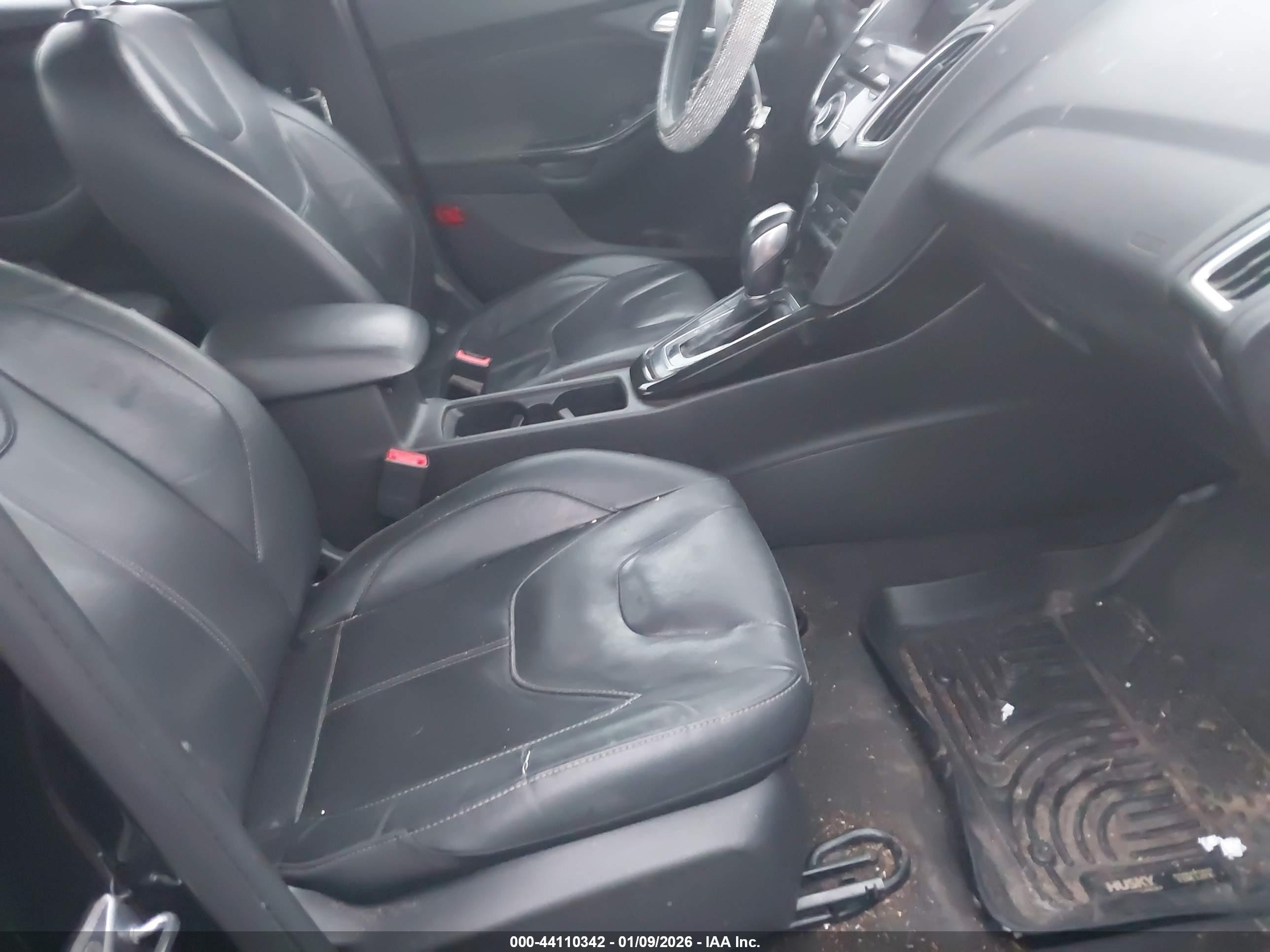 FORD FOCUS image 5
