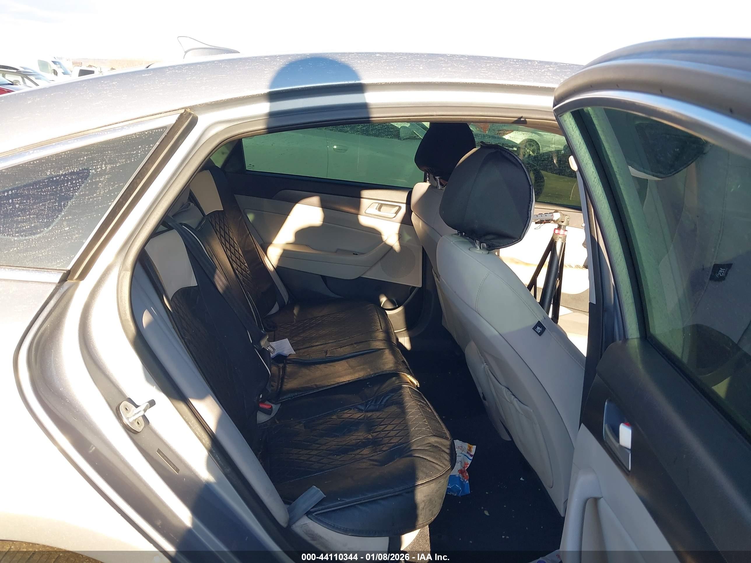 HYUNDAI SONATA image 8